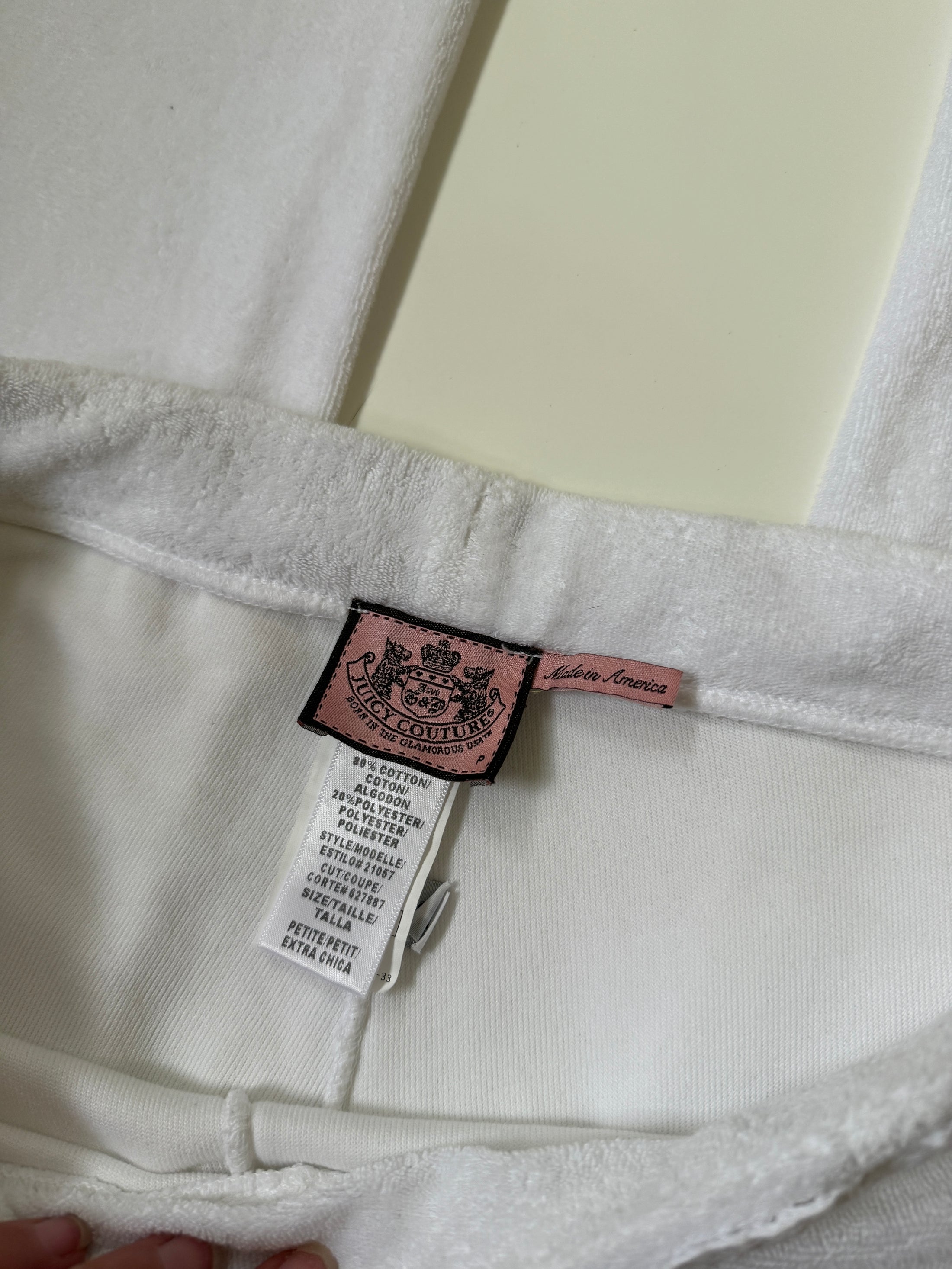 00's Juicy Couture terrycloth white tracksuit w crochet detail • Size XS-S