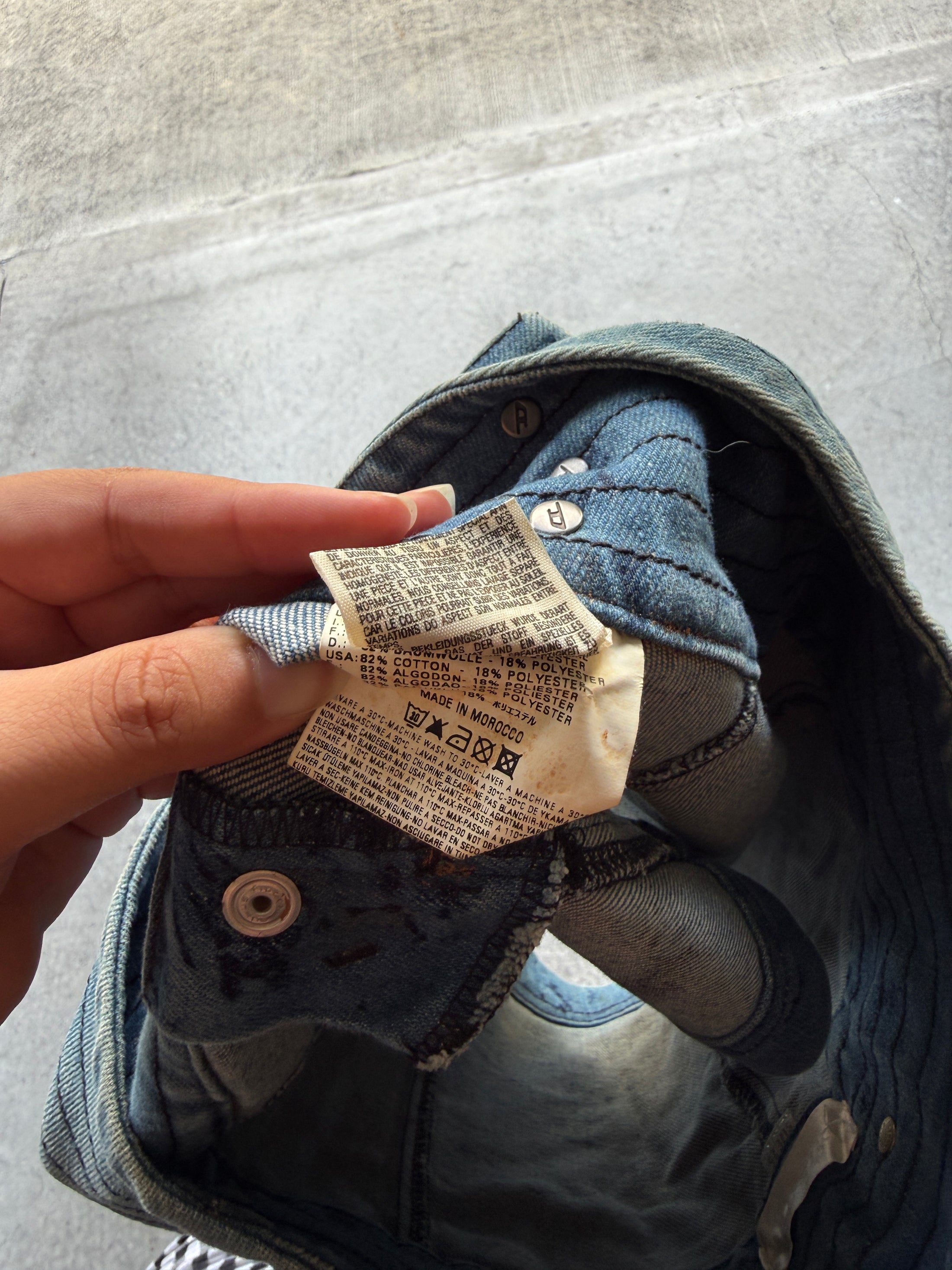 00's Diesel denim micro skirt • Size 6