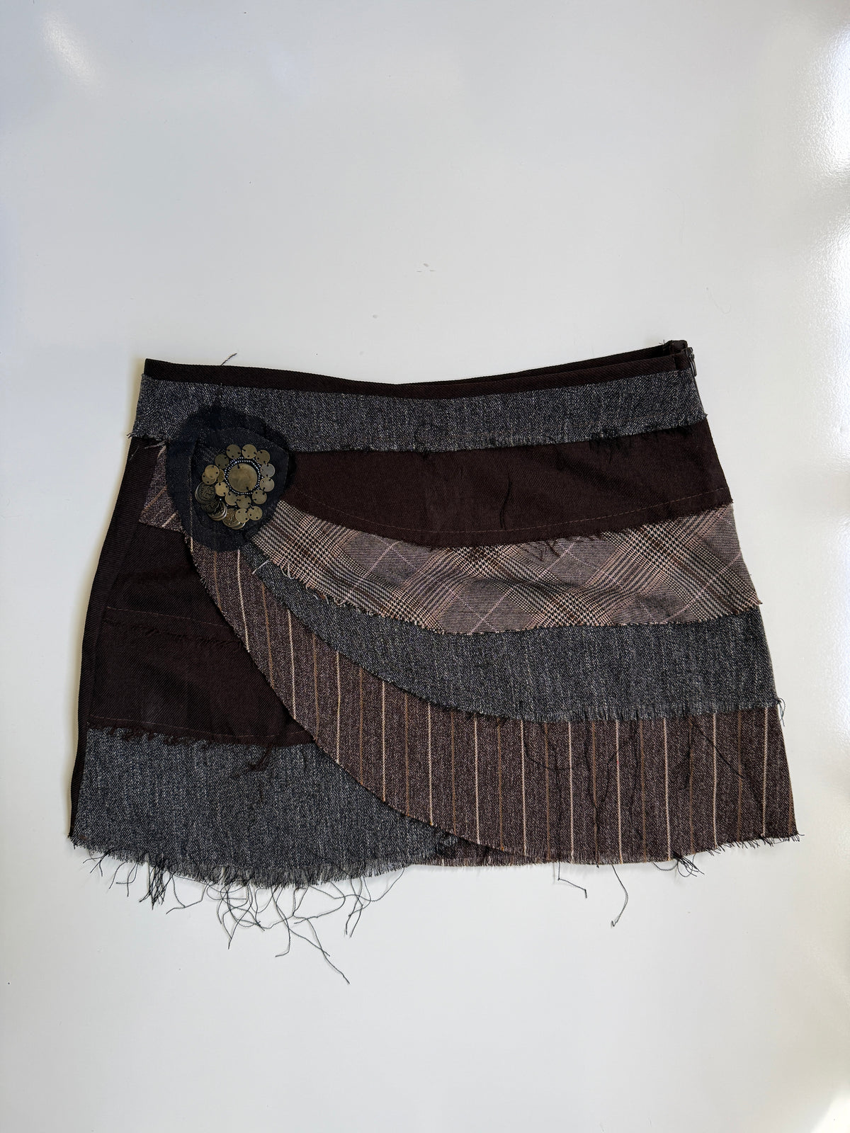 Italian 00's Rinascimento wool blend mini • Size 8