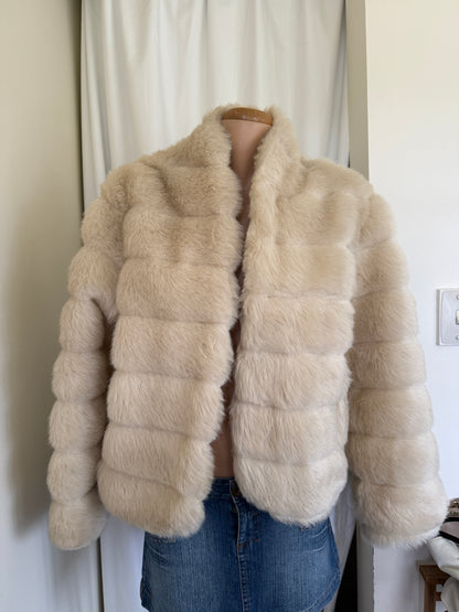 Vintage USA Faux fur cream jacket • Size M