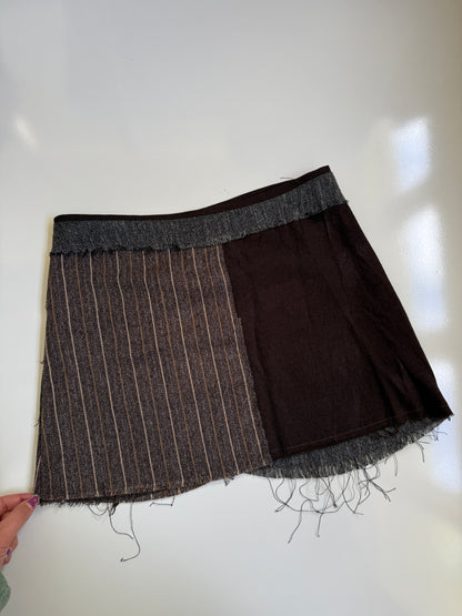 Italian 00's Rinascimento wool blend mini • Size 8