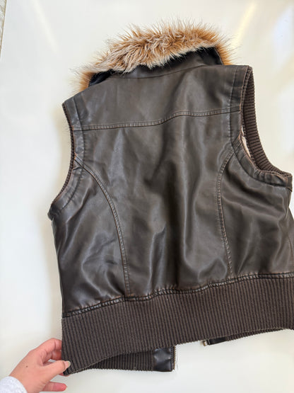00's Charlotte Russe pleather vest w faux fur trim • Size M