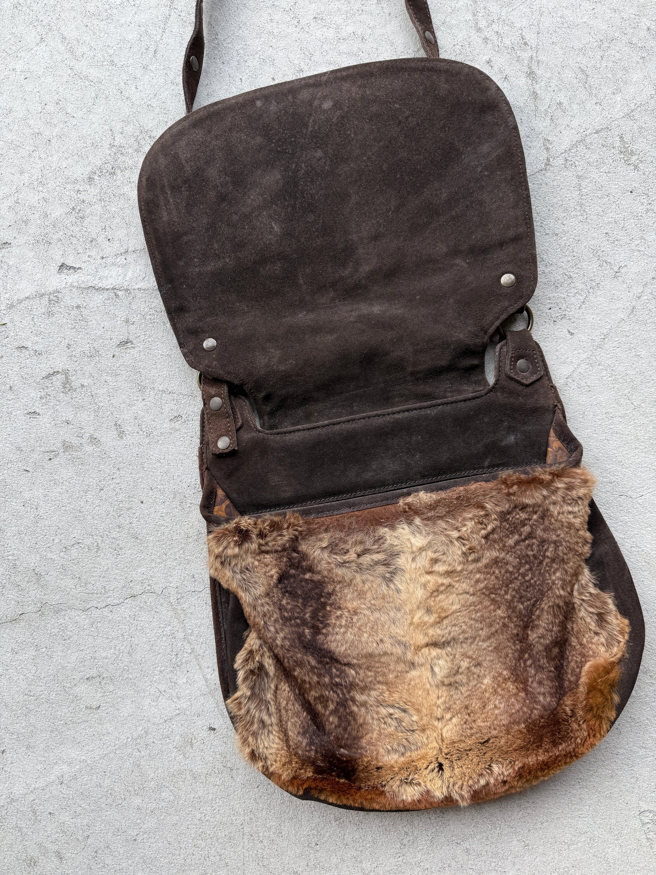 00's Dolce & Gabbana Genuine suede x Rabbit fur crossbody