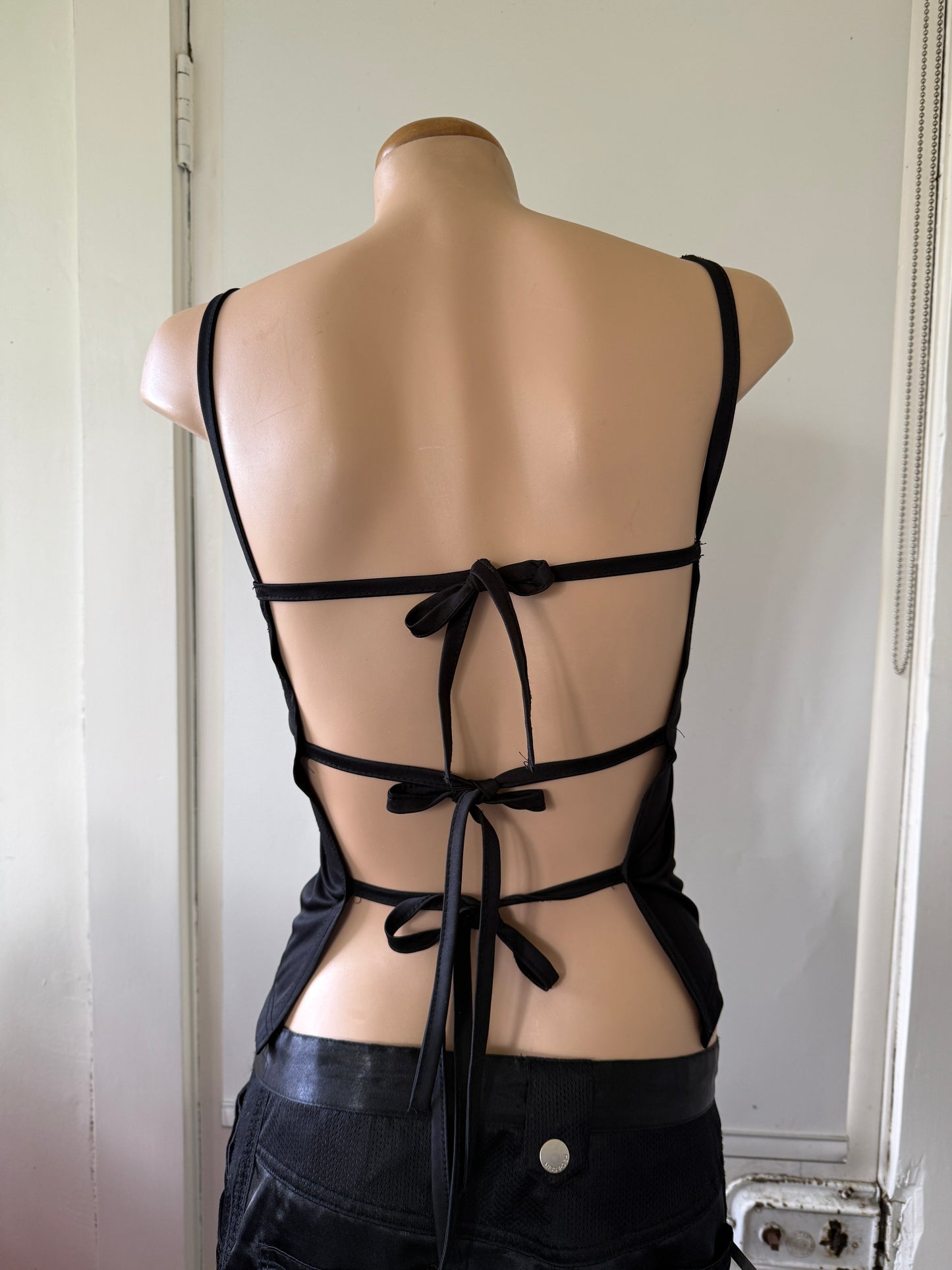 00's Backless tie up tank • Size S