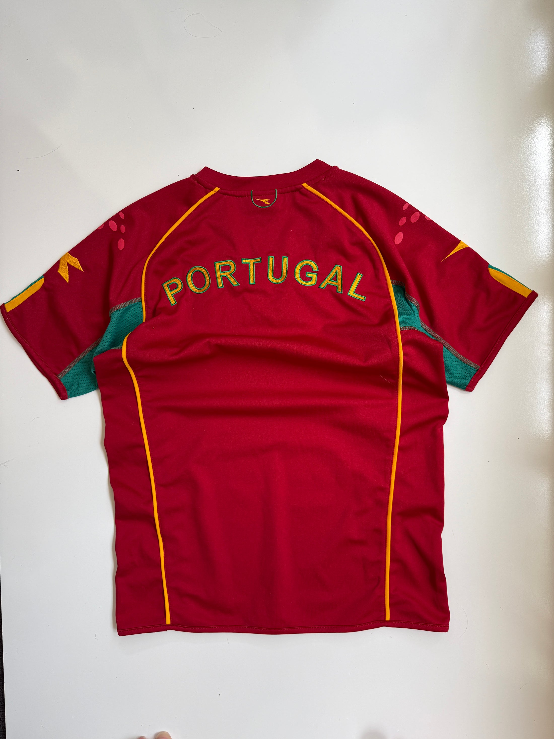 00's Diadora Portugal football jersey • Size S