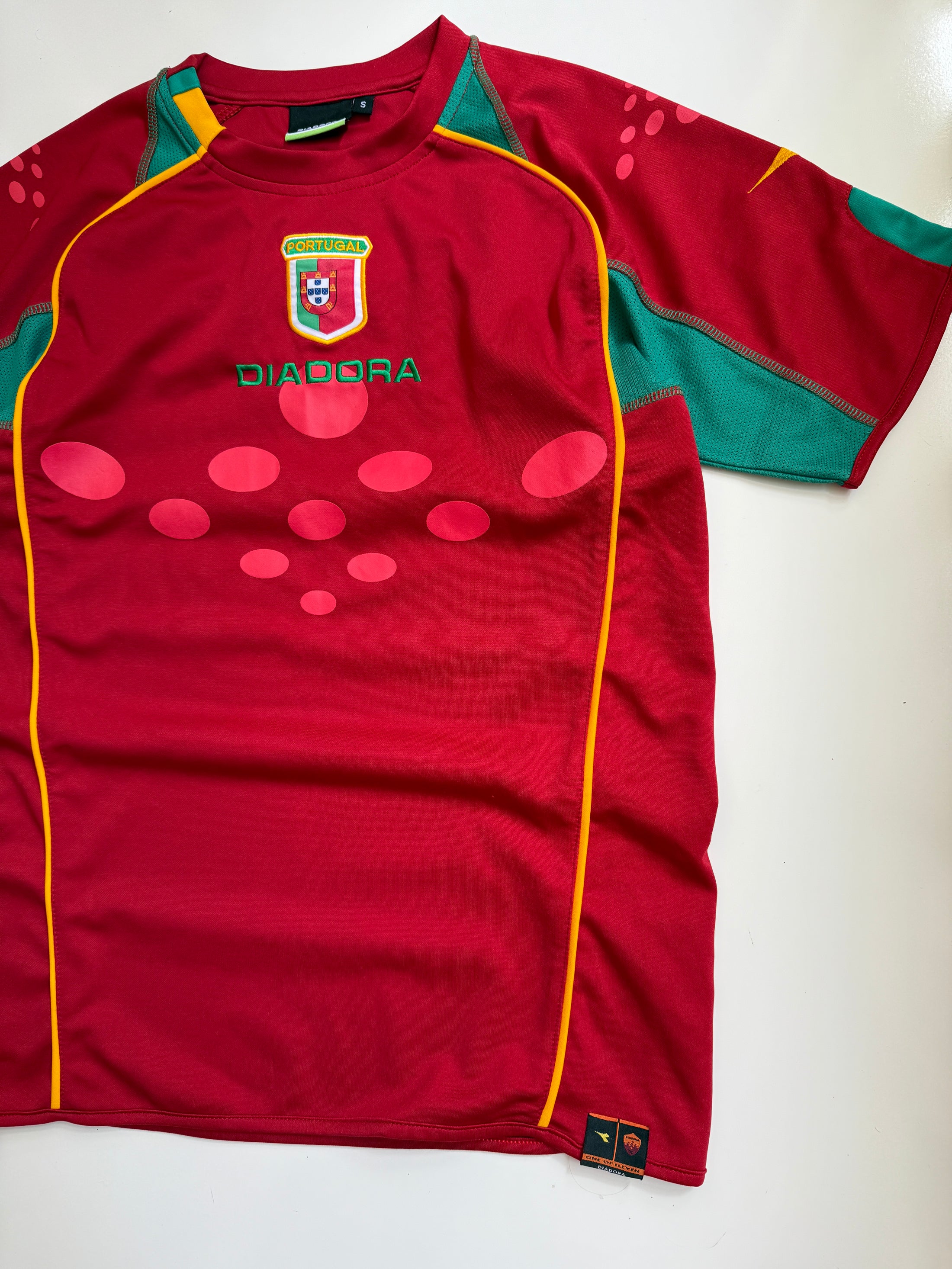00's Diadora Portugal football jersey • Size S
