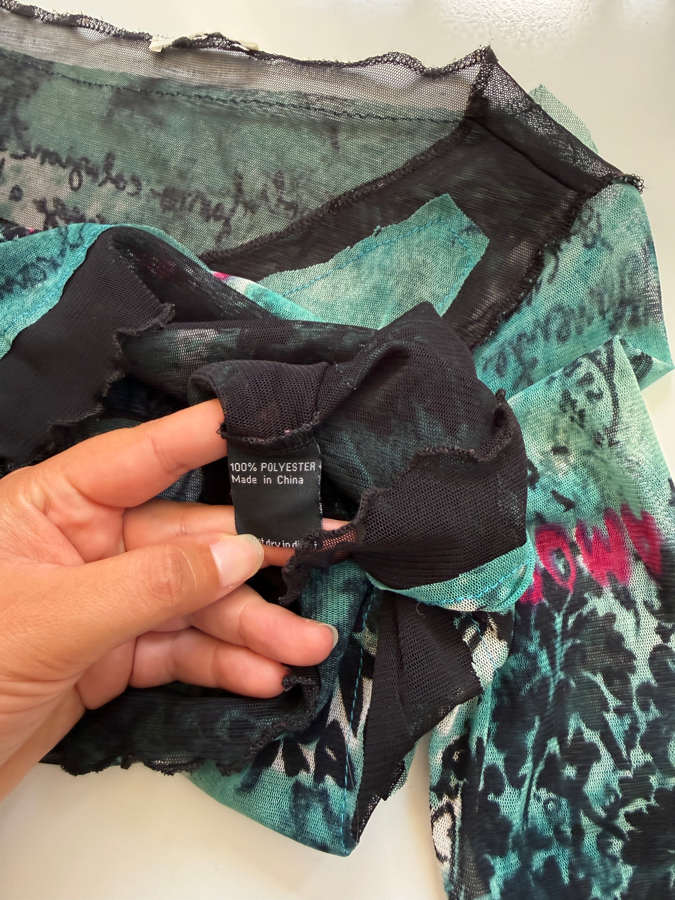 00's Graphic print mesh long sleeve • Size S/M