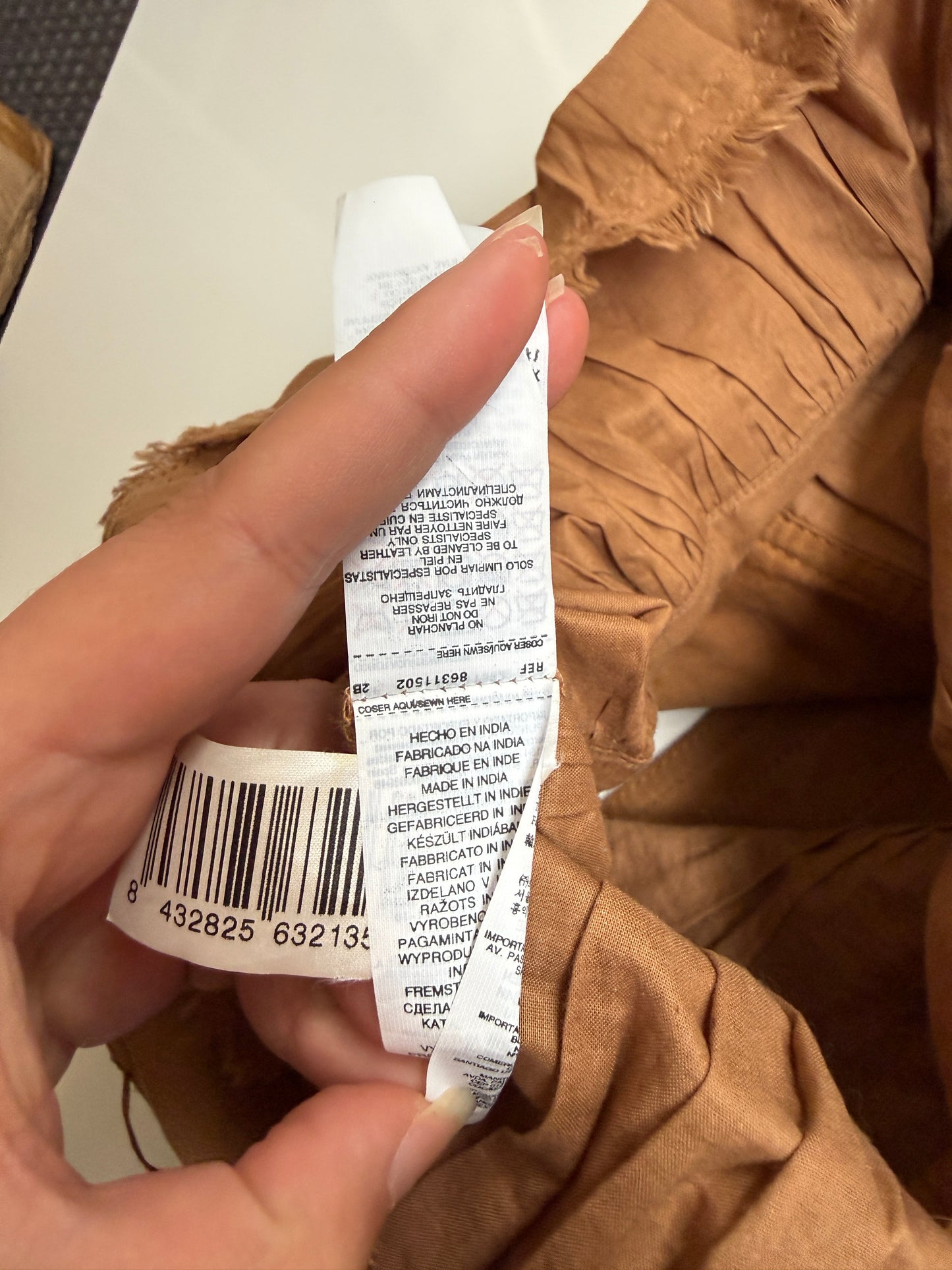 00's Mango genuine suede mini skirt • Size 10