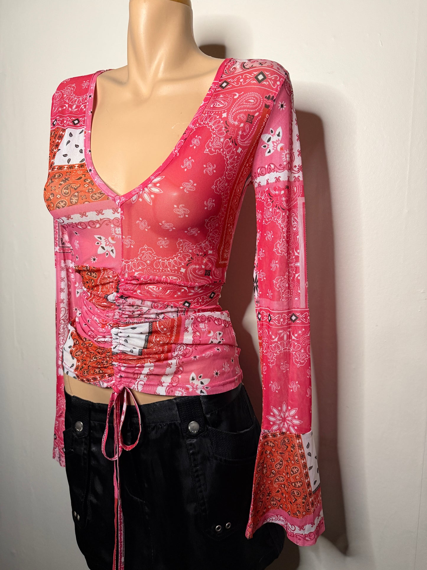 00's Paisley ruched mesh bell sleeve • Size S/M