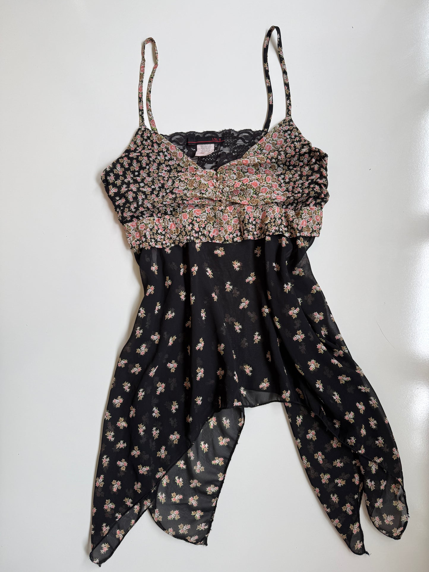 USA 00's sheer fairy cami w lace detail • Size S