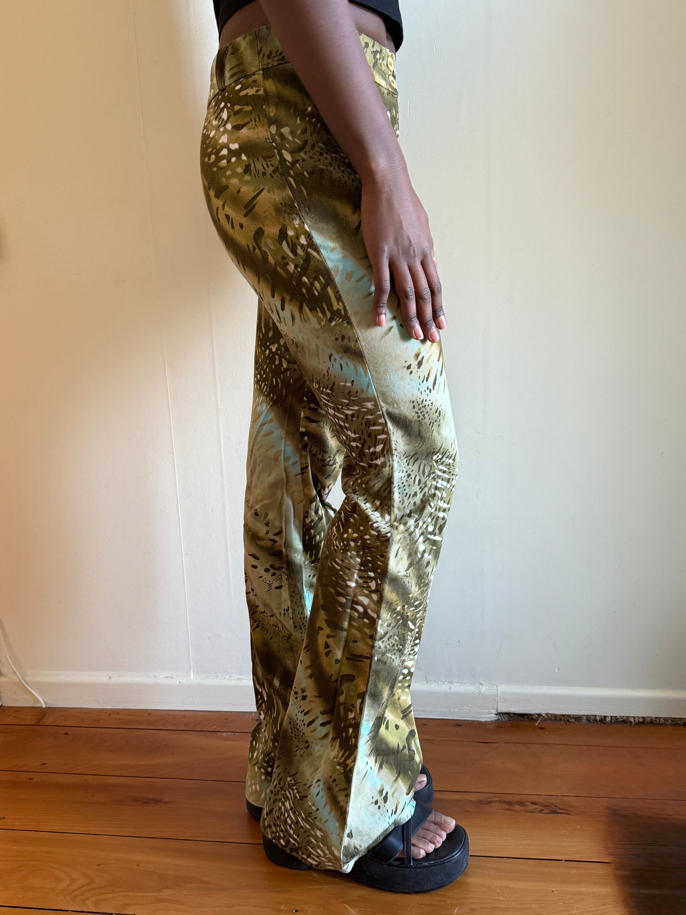 00's Perzoni pattern mid-rise flares • Size 8