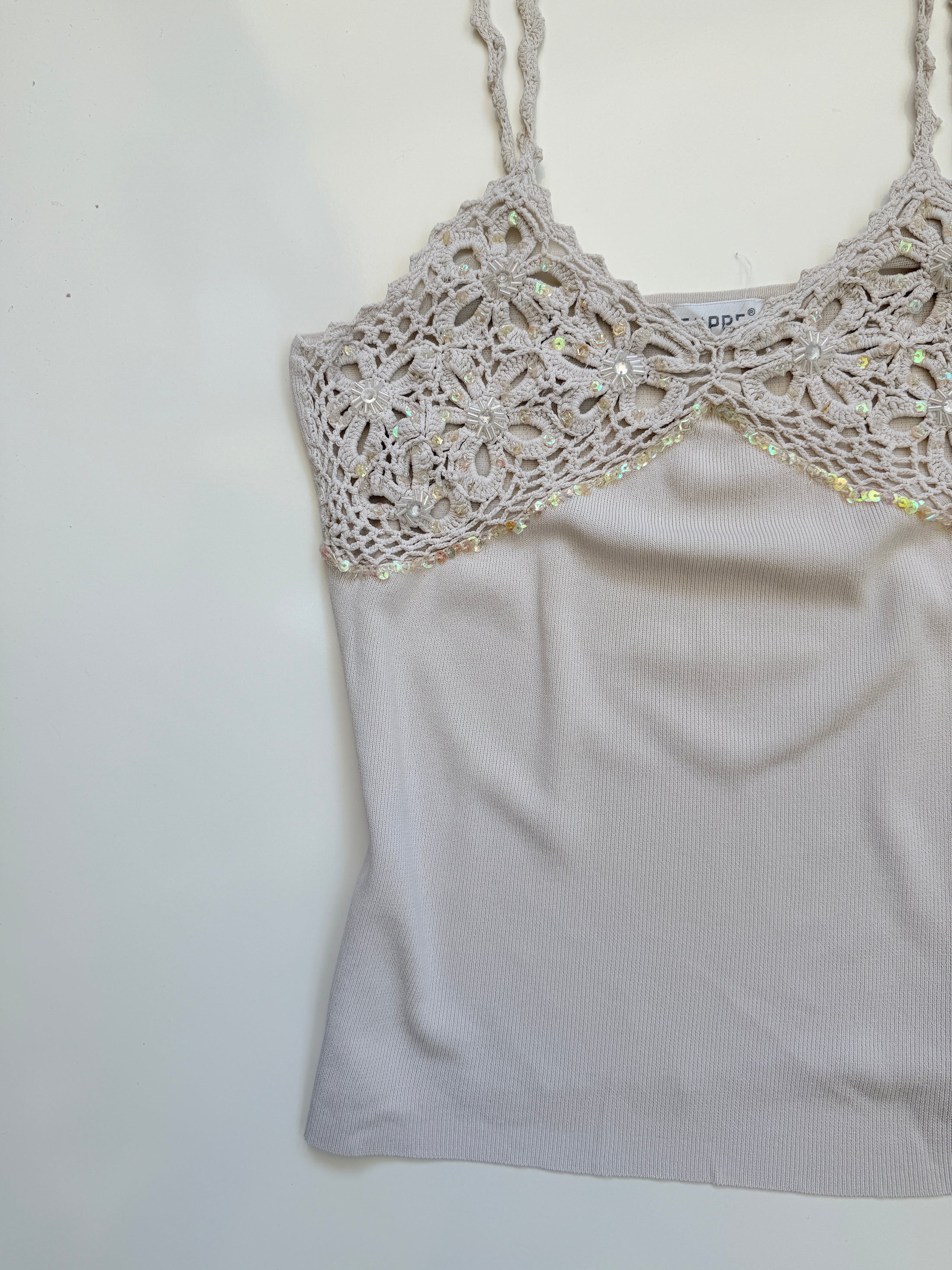 00's Sempre knit cami top w crocheted sequin detail • Size M