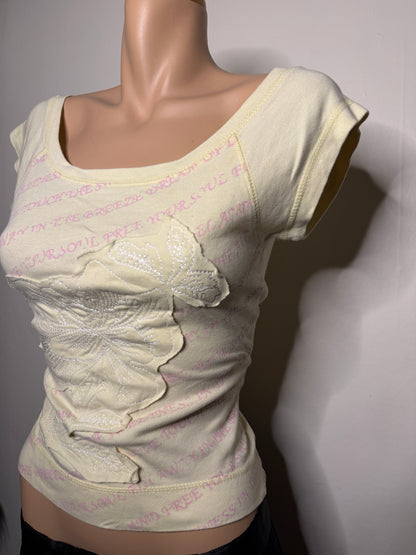 00's Influence pale yellow embroidered baby tee • Size S