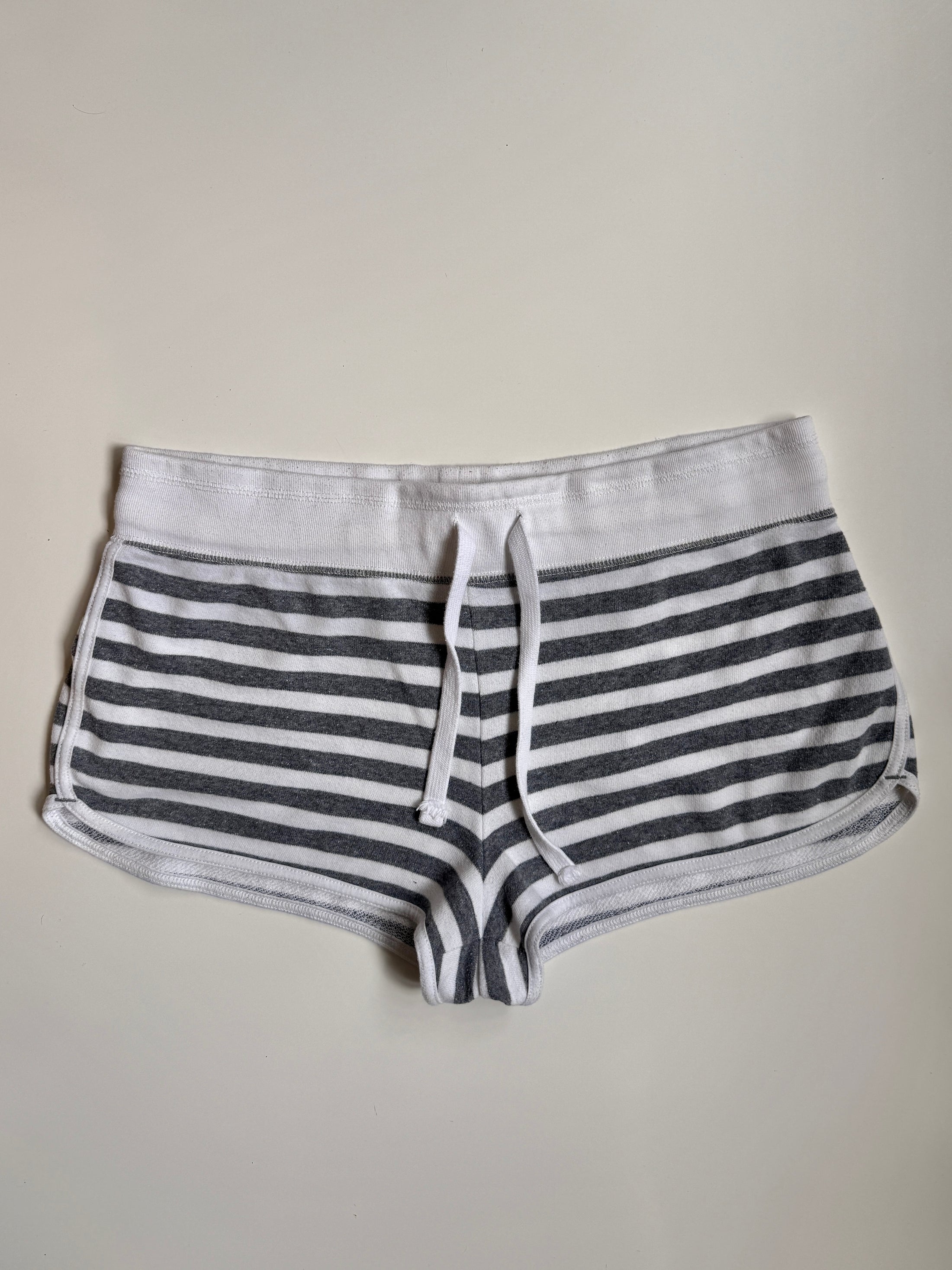 00's Cotton striped mini shorts • Size L