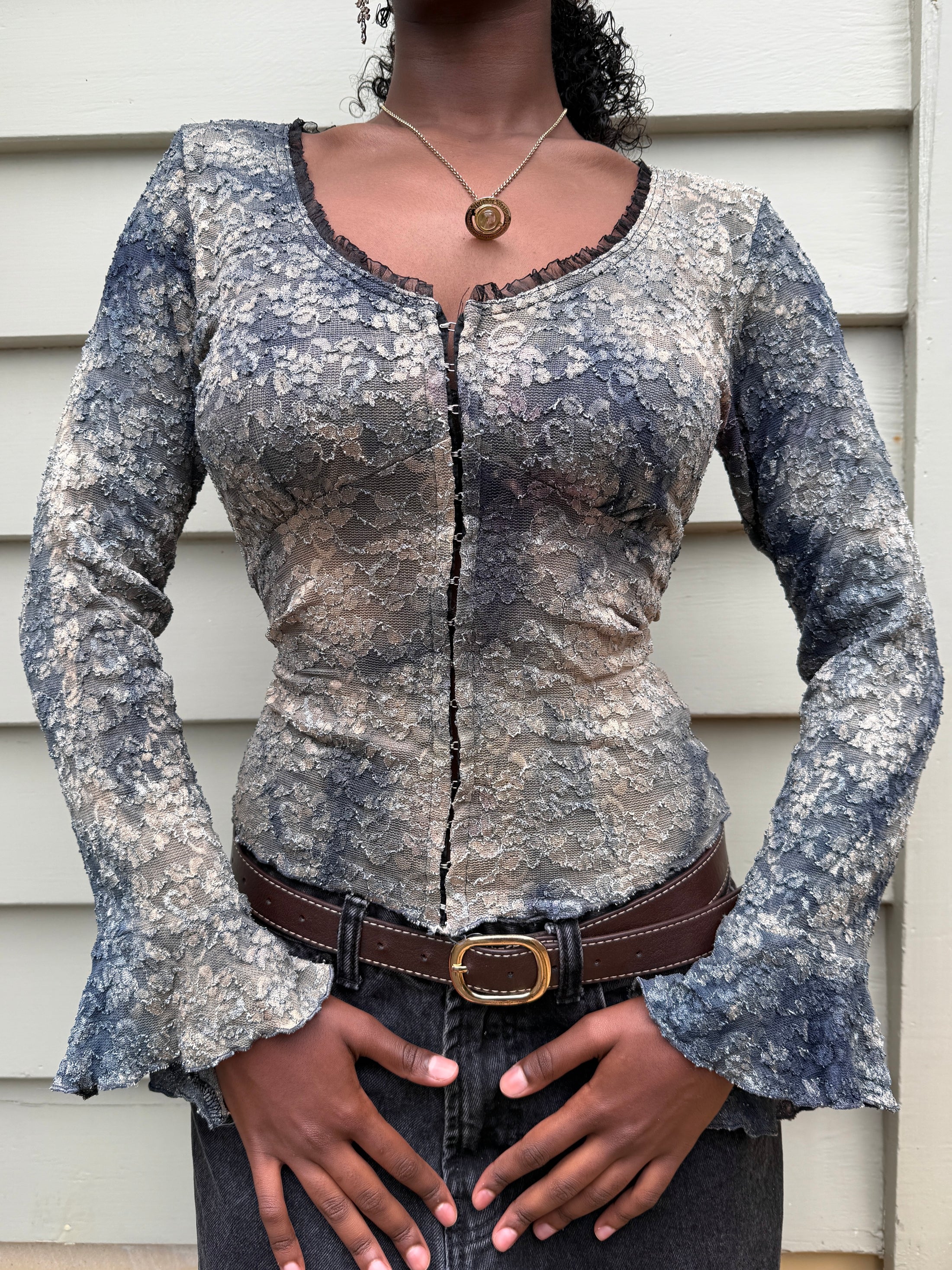 NZ 90’s/00's Pagani whimsy hook eye bell sleeve • Size M