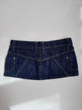 Load image into Gallery viewer, 00's Cargo micro mini • Size 8
