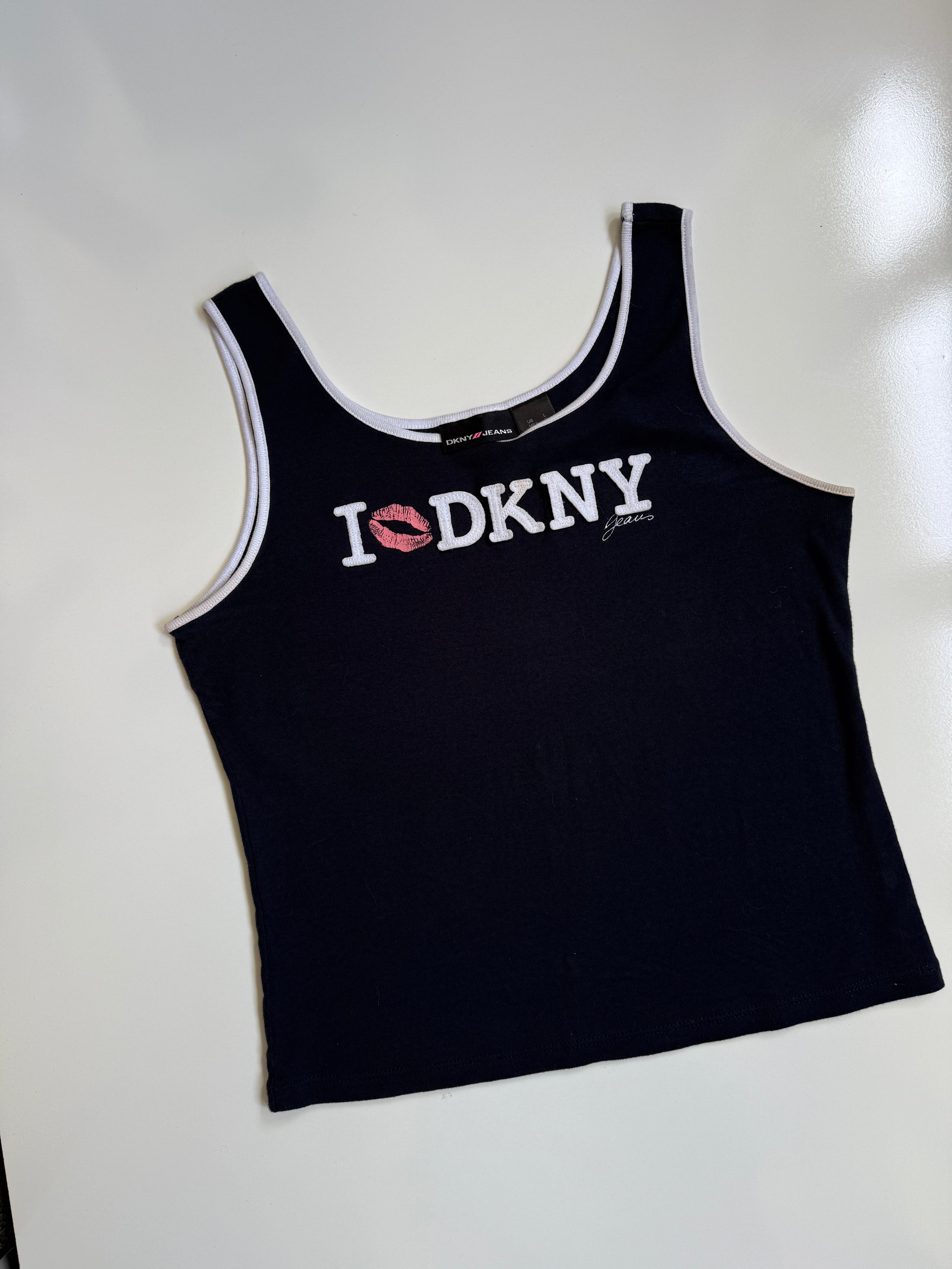 00's DKNY embroidered tank • Size L