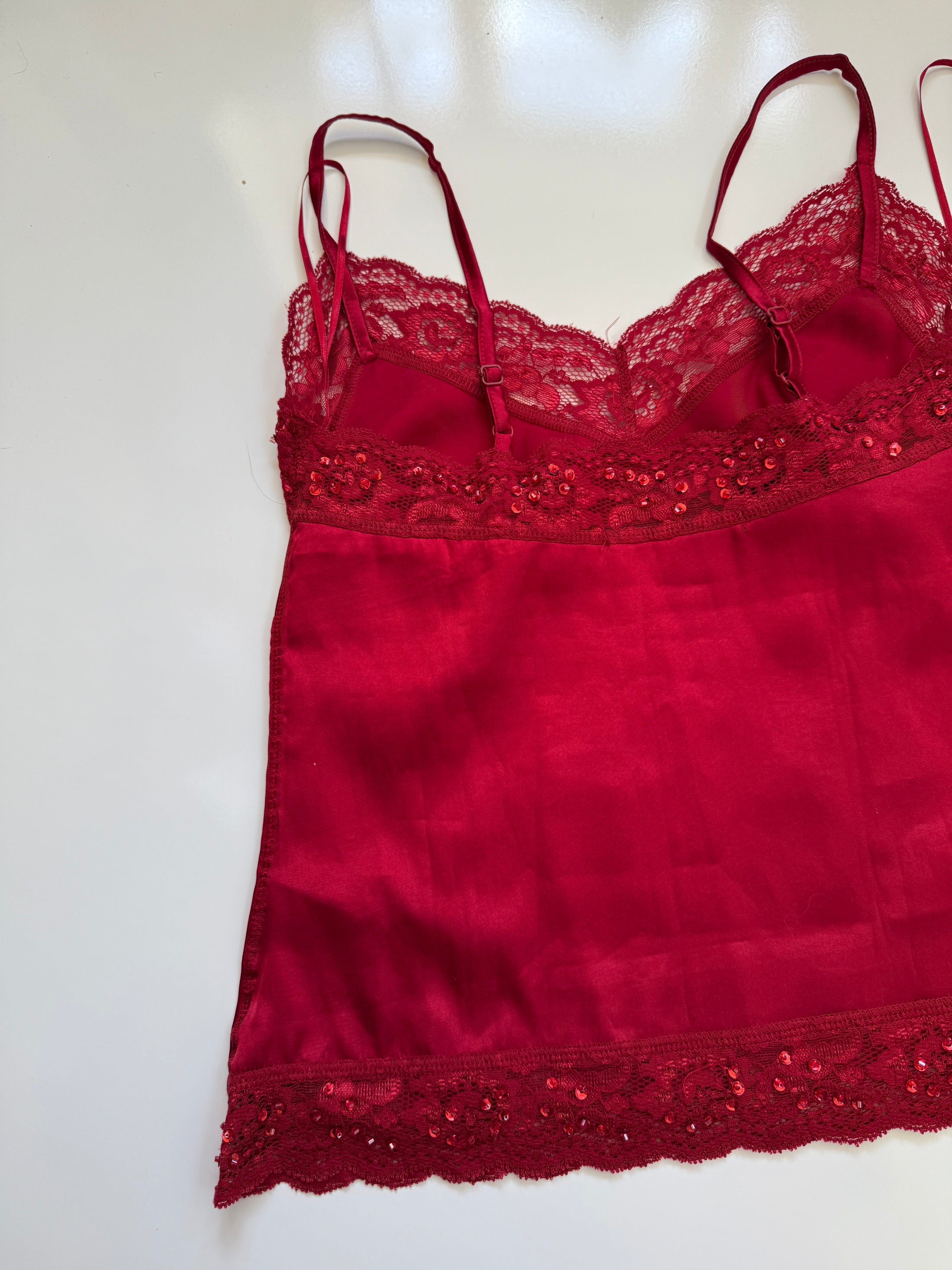 00's River Island structured lace trim satin cami w sequins • Size S