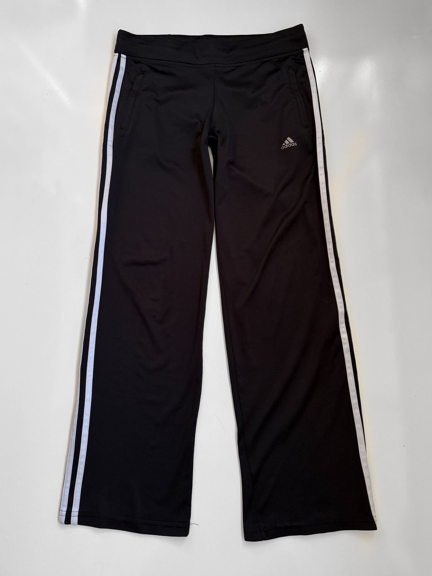 00's Adidas wide leg pants • Size M/L
