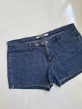 Load image into Gallery viewer, 00's Mavi denim shorts • Size 8
