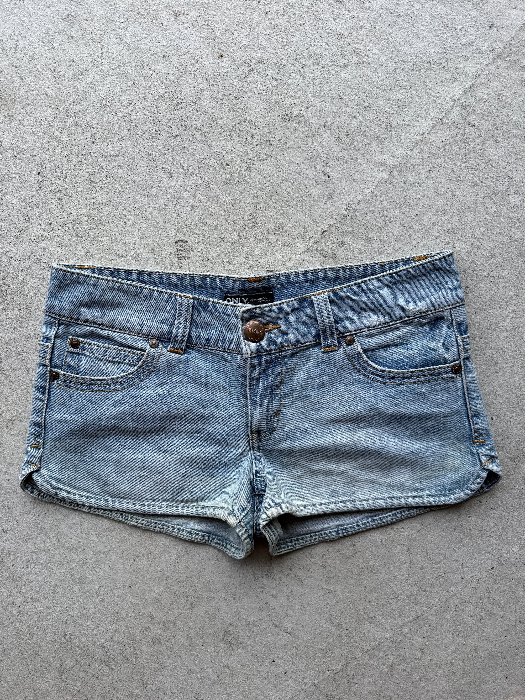 00's Only denim micro shorts • Size 8