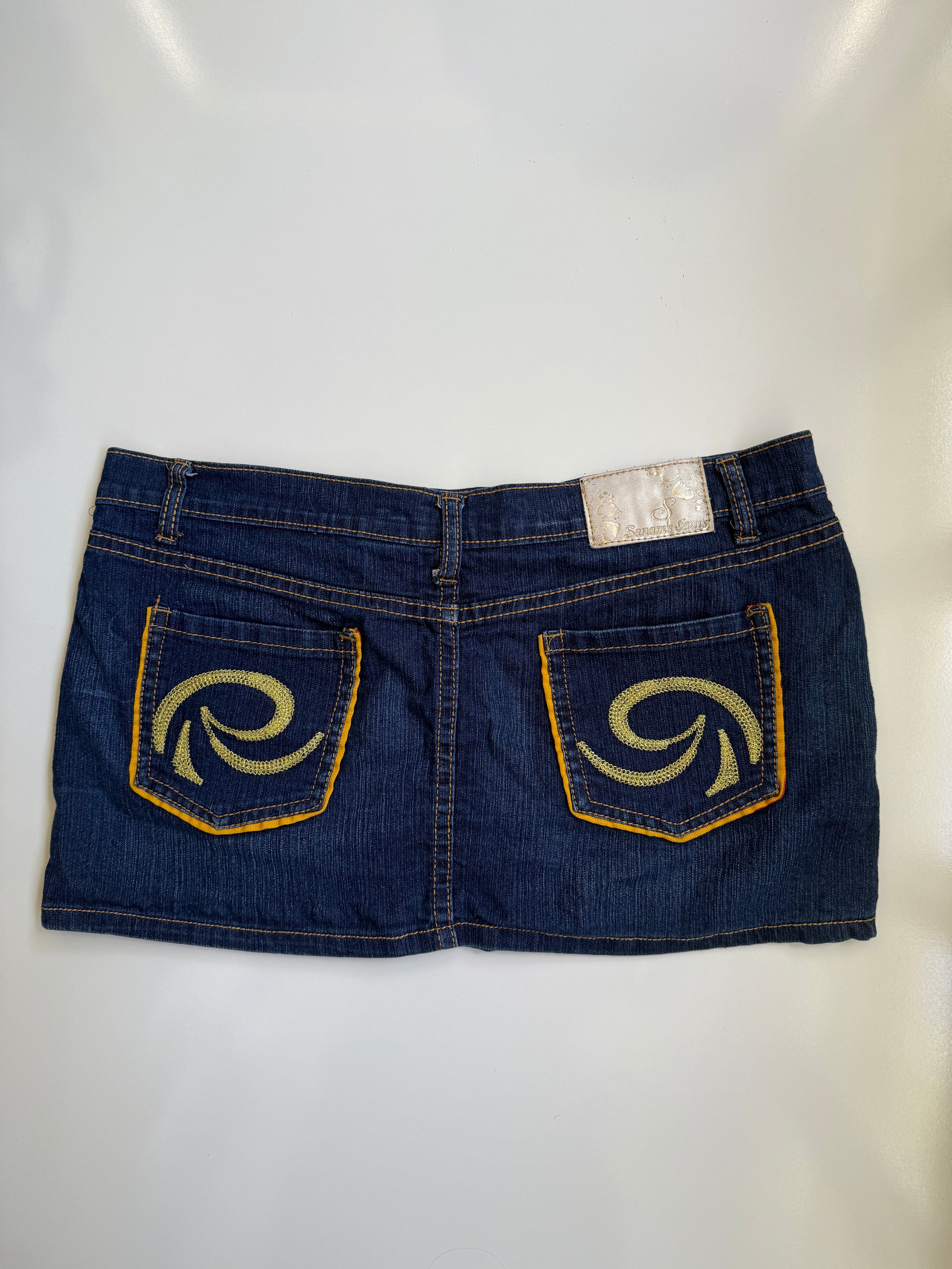 00's Studded denim micro mini w embroidered back pockets • Size 10