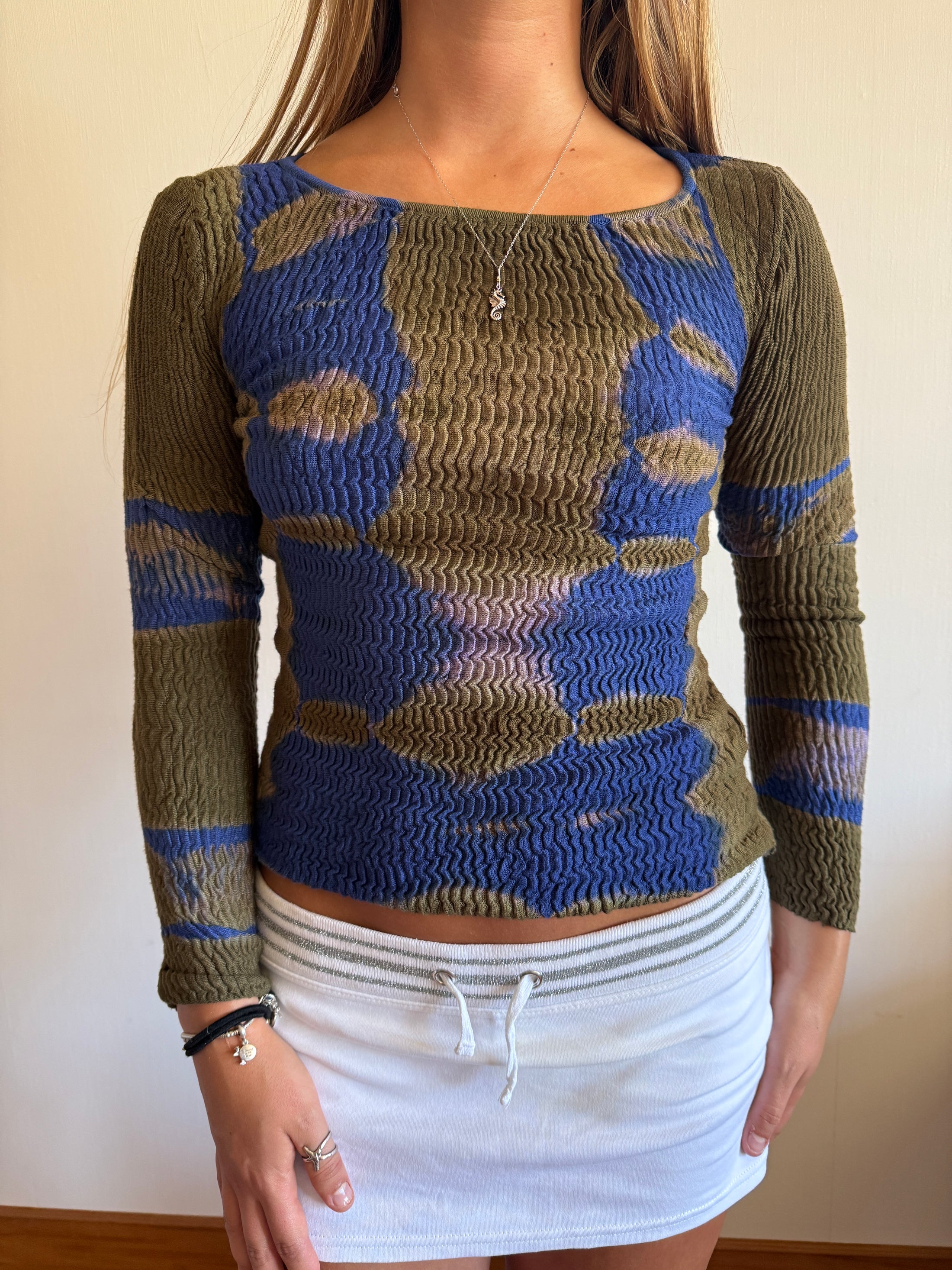00's Khaki/Blue textured pattern long sleeve• Size S