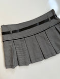 Load image into Gallery viewer, 00's Houndstooth belted pleat mini • Size 10
