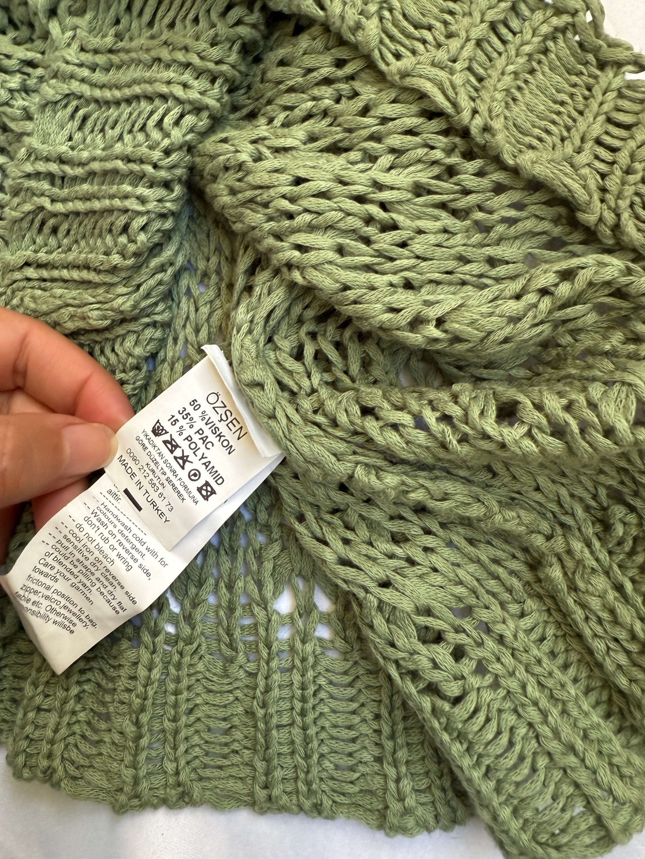 00's khaki crochet off shoulder knit