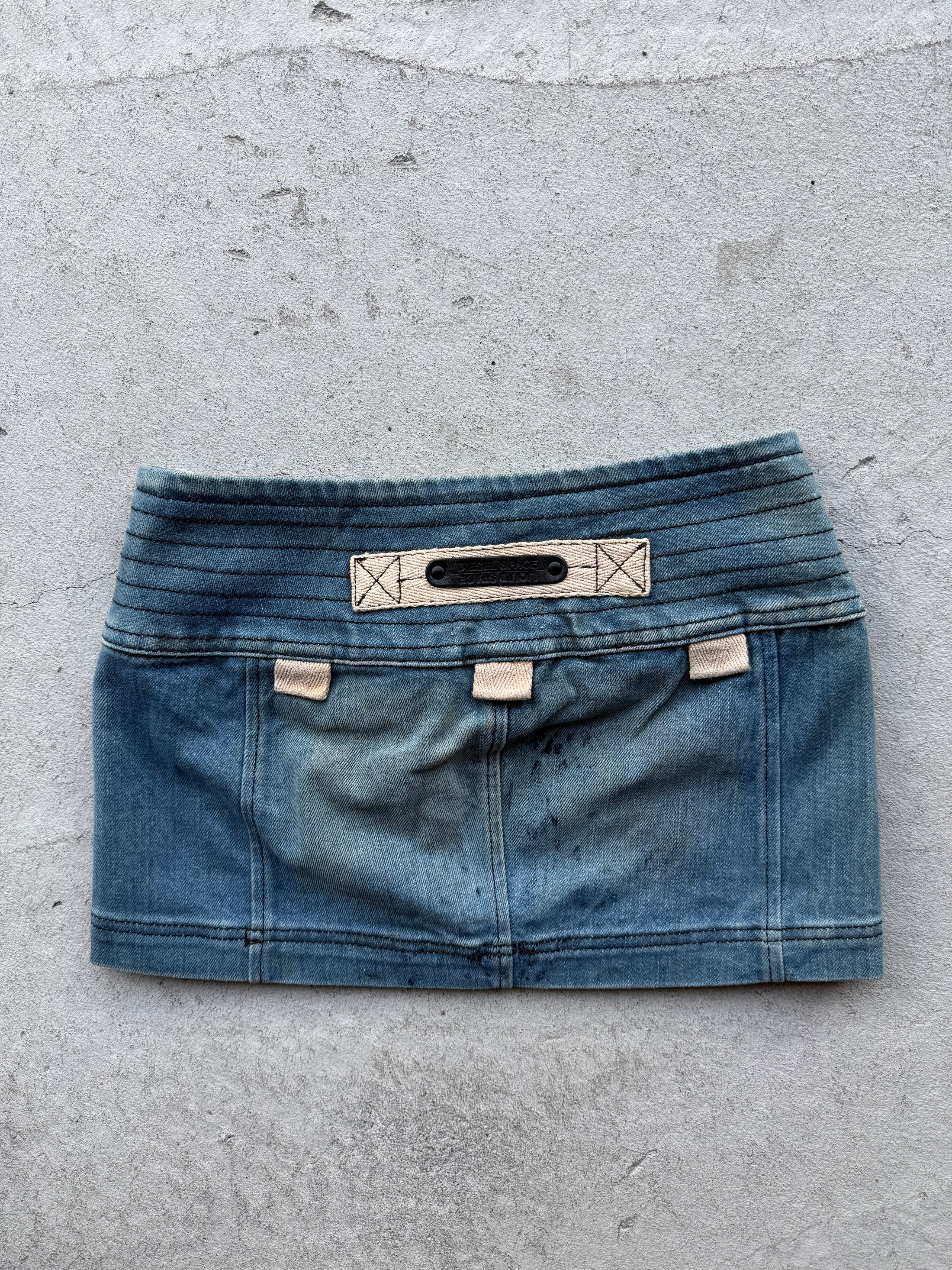 00's Diesel denim micro skirt • Size 6
