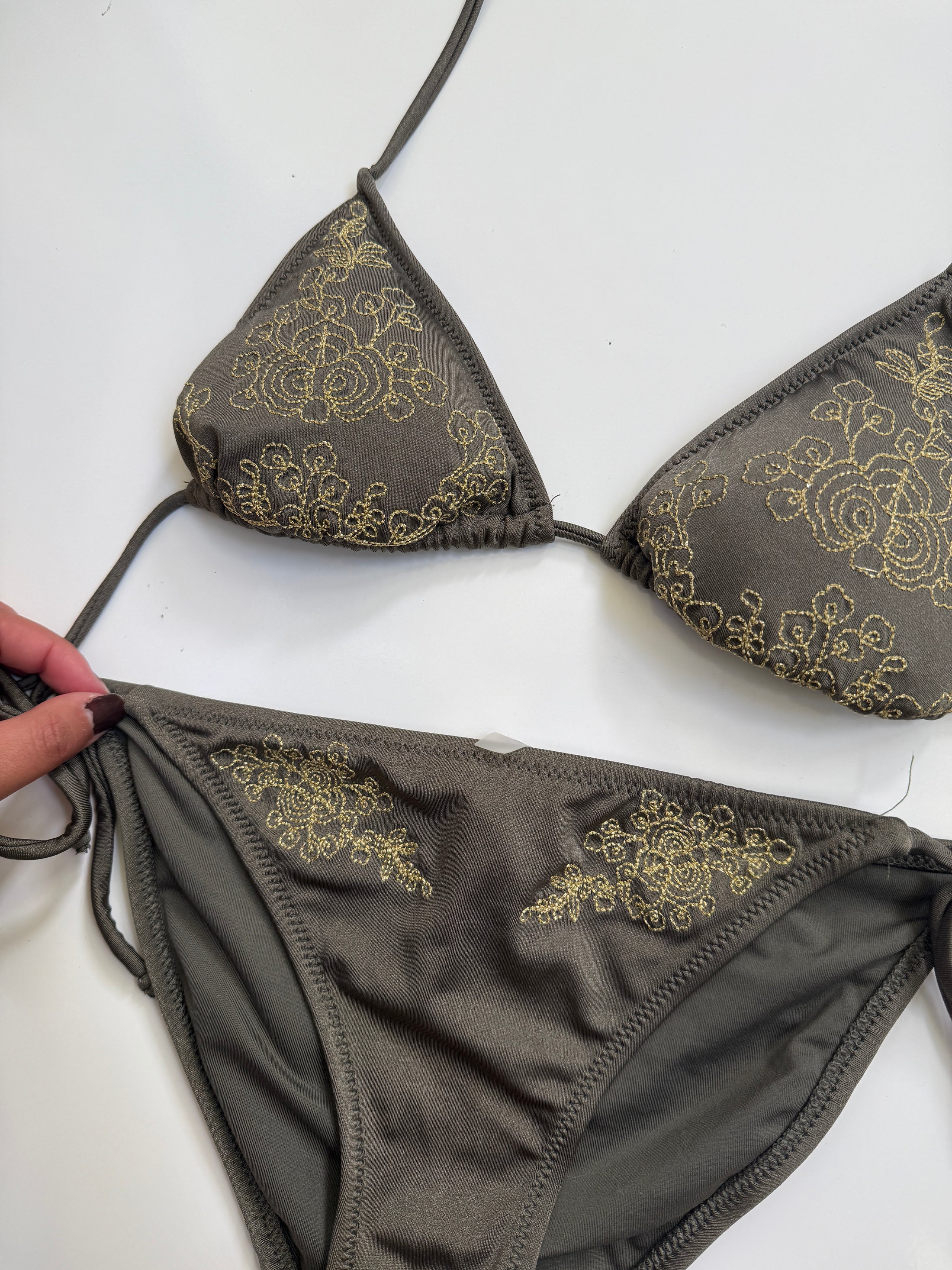00's Khaki embroidered bikini set • Size S