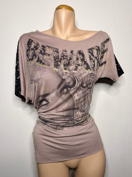 00's Beware print top w lace back • Size S