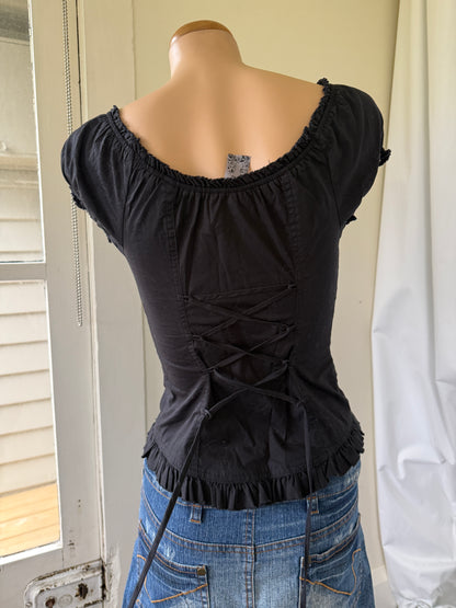 00s Guess milkmaid top w lace up back • Size XS