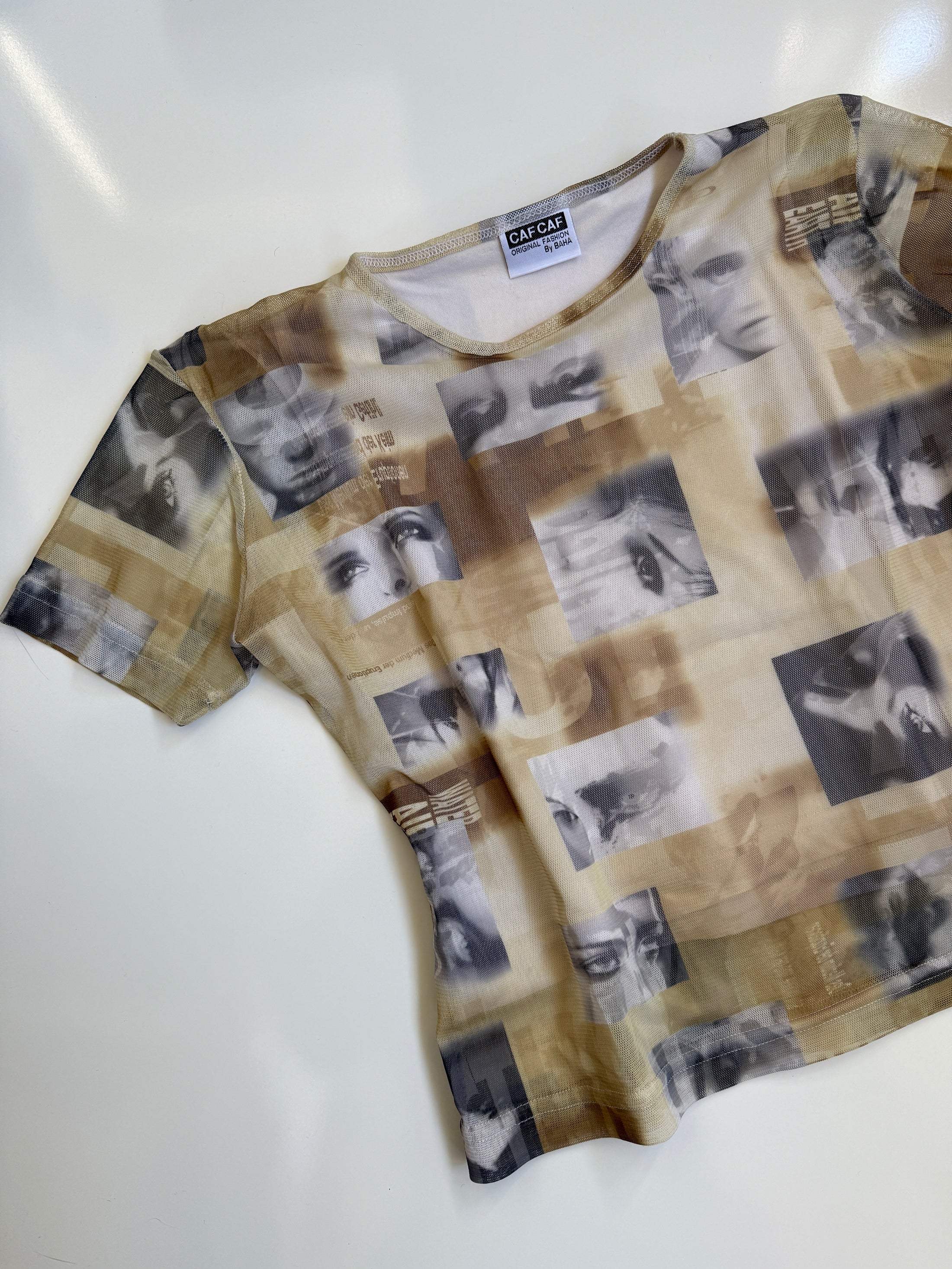 00's Mesh photo print baby tee • Size M