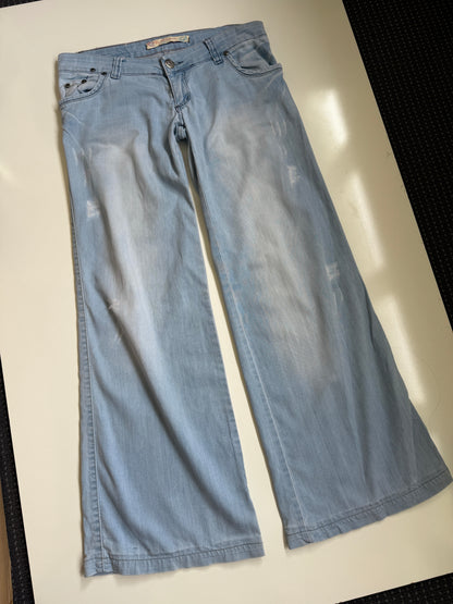 00's Ultra low-rise baggy jeans • Size 10