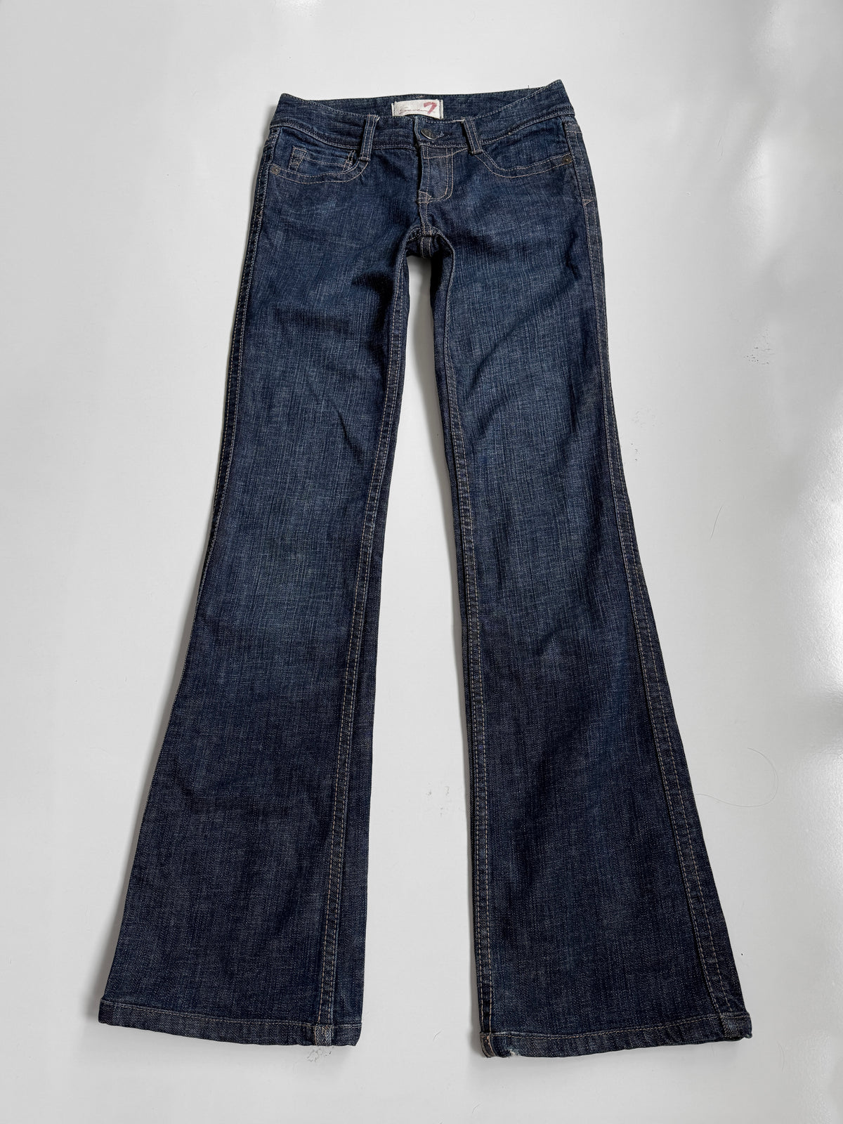 00s 7Seven low-rise flared jeans • Size 4
