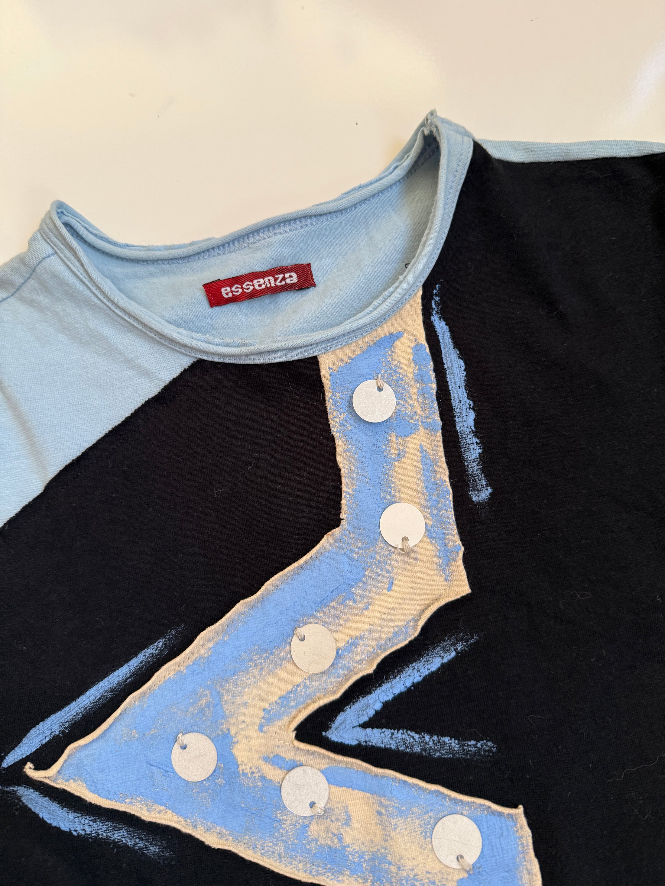 00's Essenza print baby tee w sequins • Size S