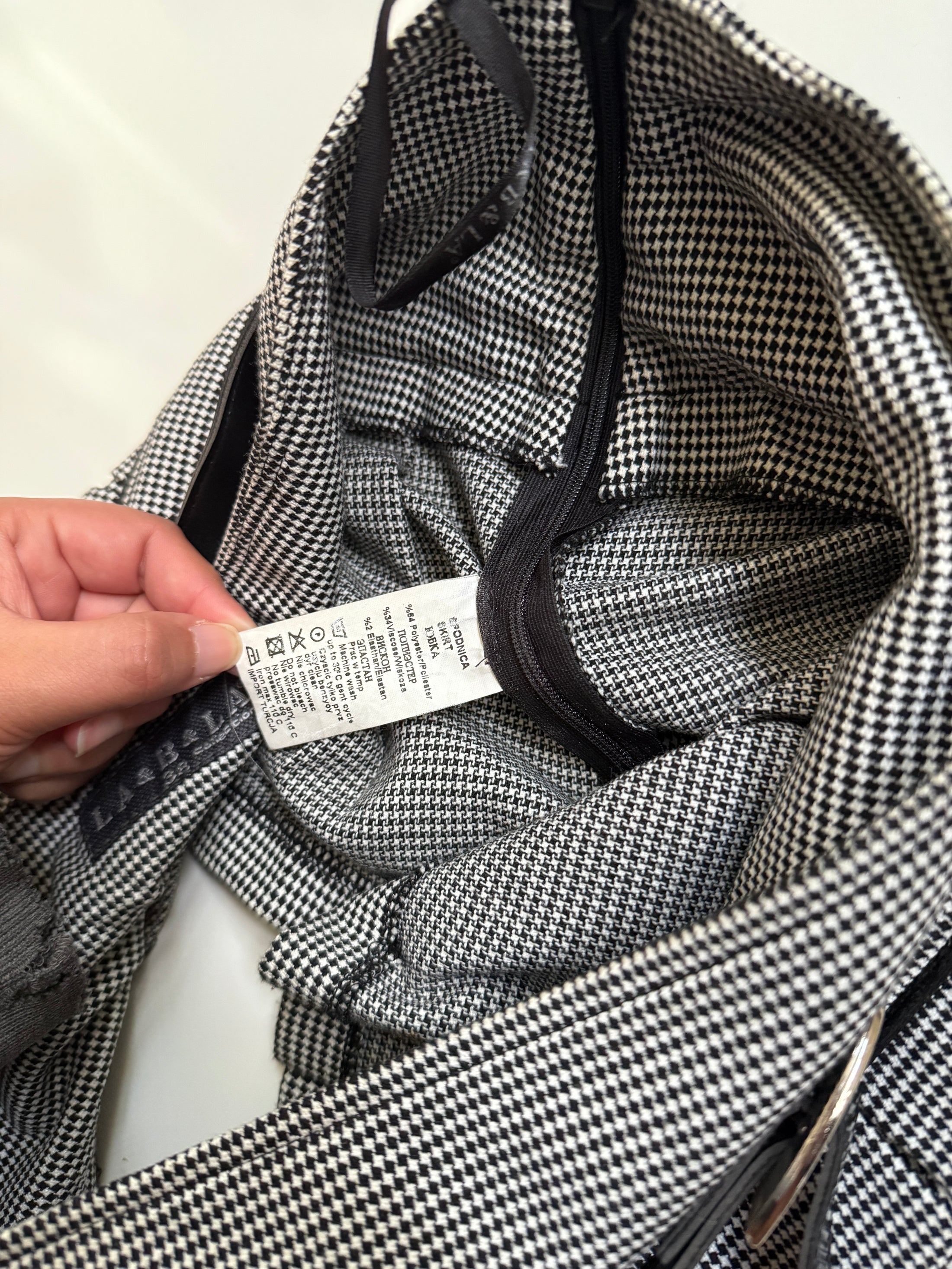 00's Houndstooth belted pleat mini • Size 10