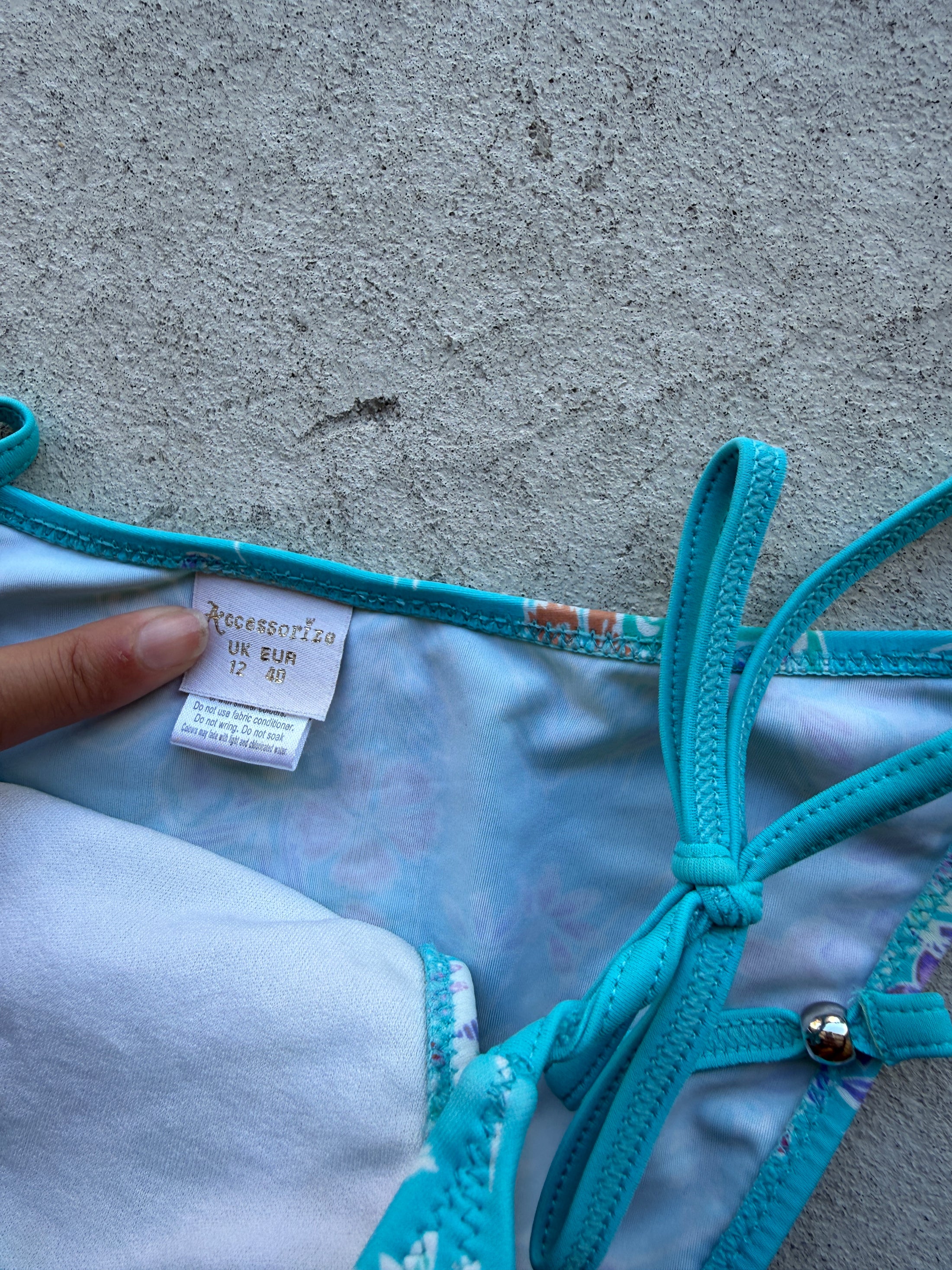 00’s Pattern sequin bikini • Size M