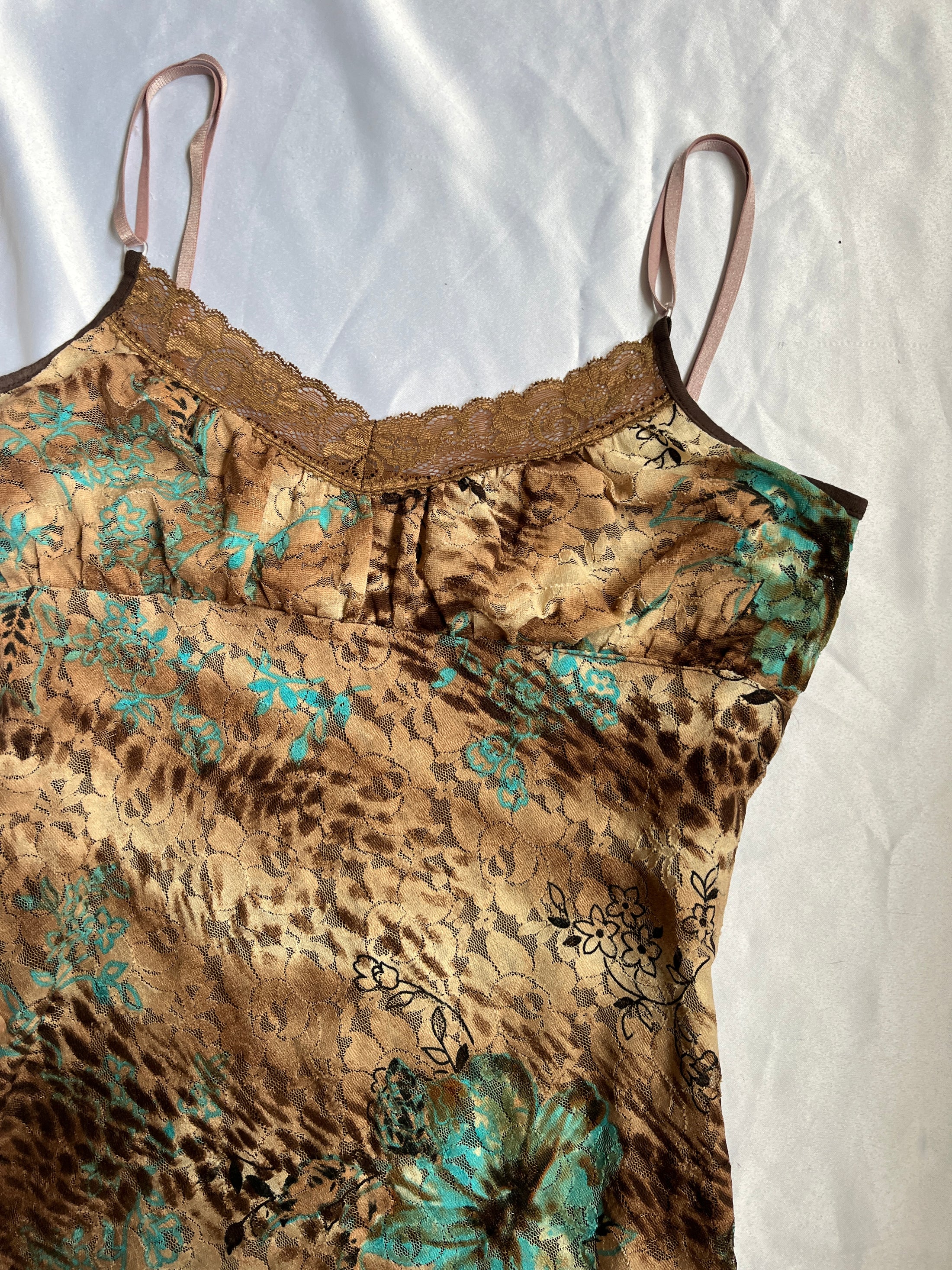 00's Leopard lace cami w blue flowers