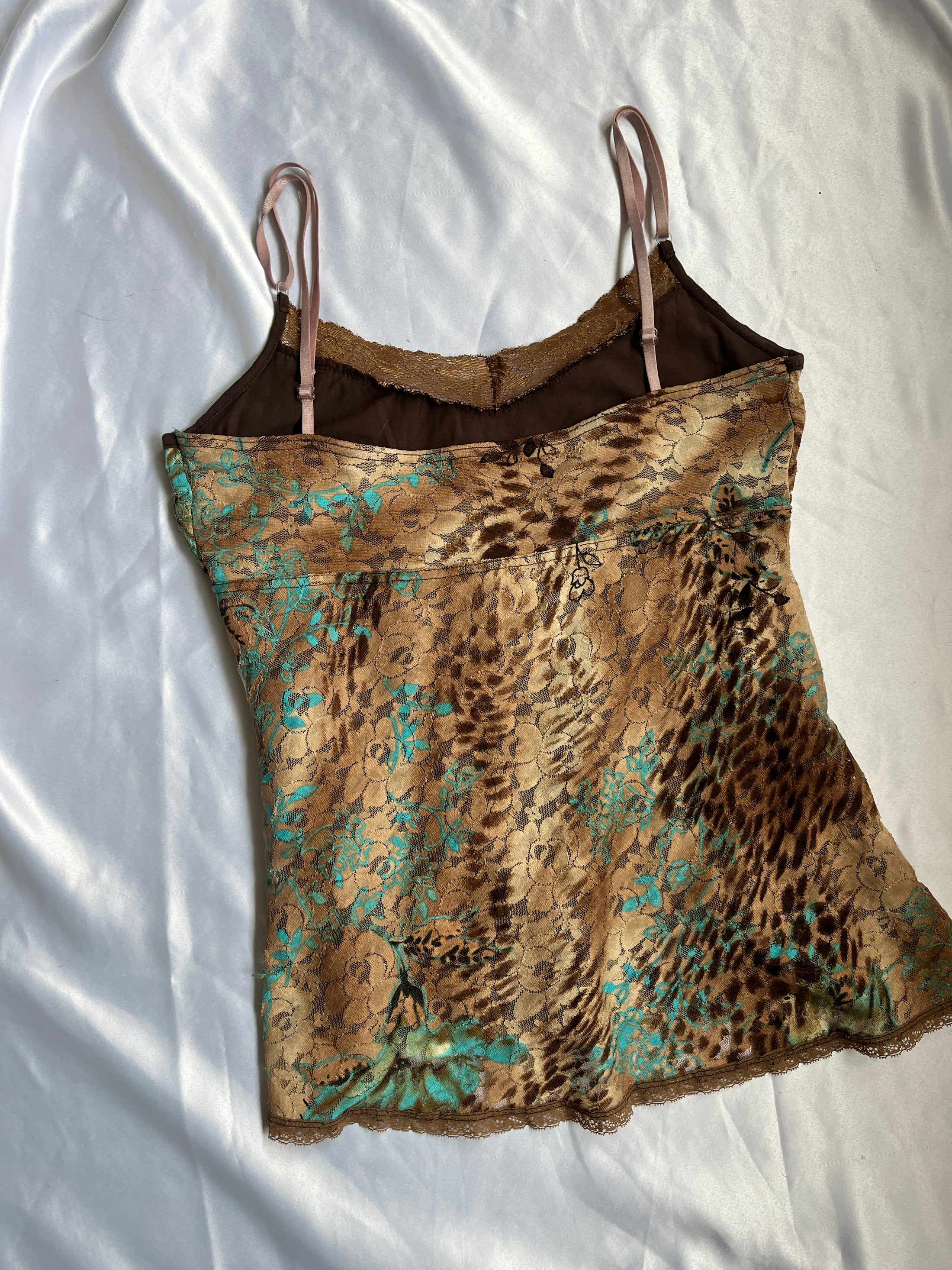 00's Leopard lace cami w blue flowers