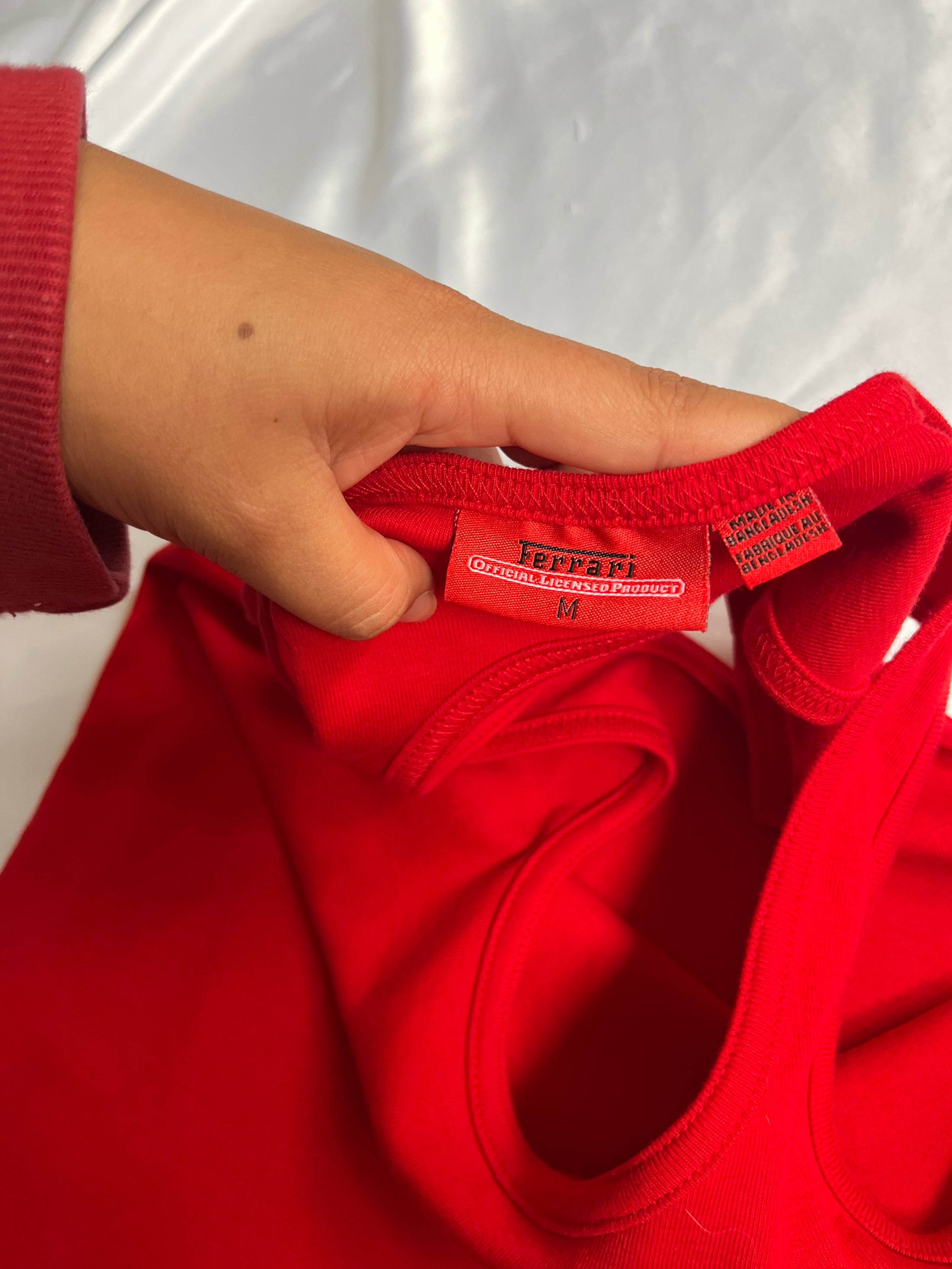 00's Ferrari emblem tank