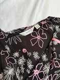 Load image into Gallery viewer, 00's Next flower ribbon tie back top
