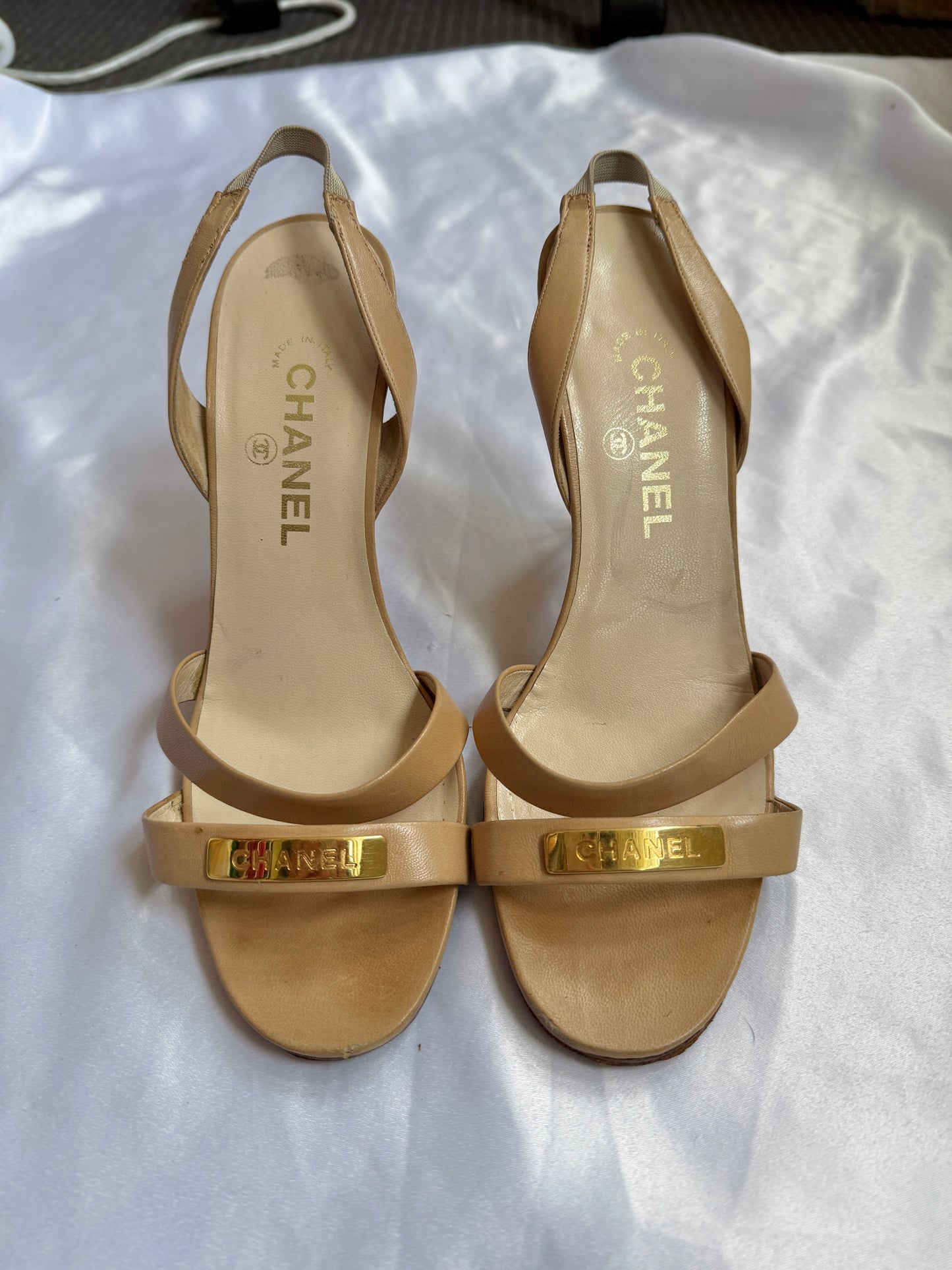 00's Chanel tan leather strappy heels • Size EU 39