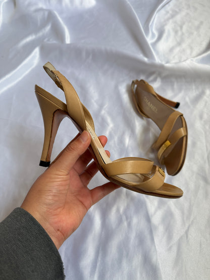 00's Chanel tan leather strappy heels • Size EU 39