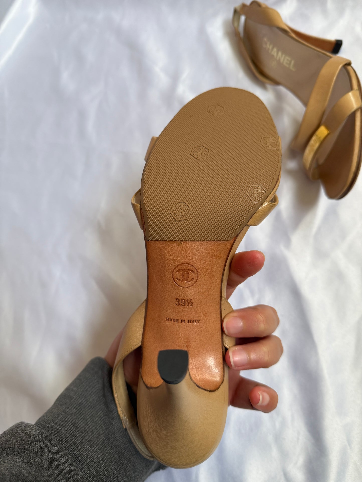 00's Chanel tan leather strappy heels • Size EU 39