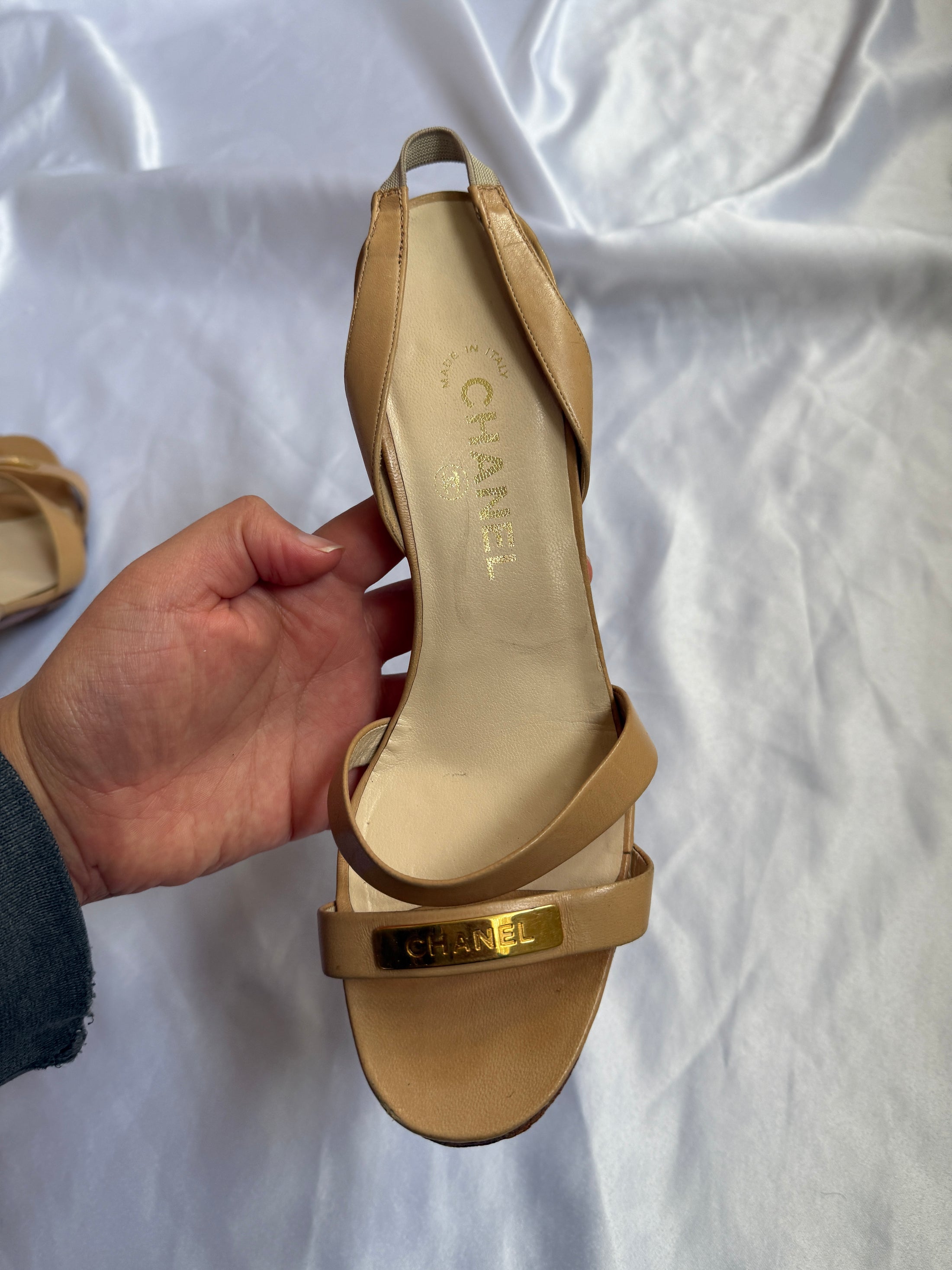 00's Chanel tan leather strappy heels • Size EU 39