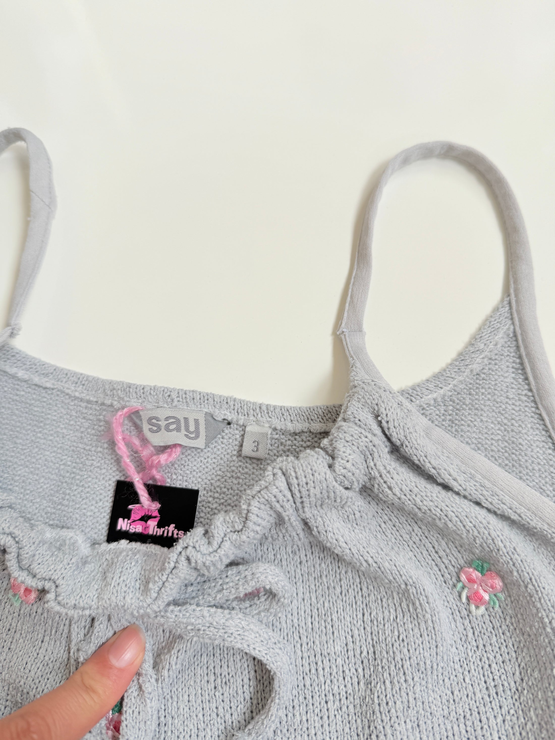 00's SAY knit cami w flower embroidery • Size M