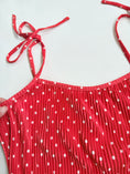 Load image into Gallery viewer, 00's Polka pleat cami w tie straps • Size M
