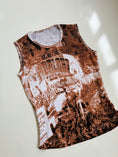 Load image into Gallery viewer, 00's Rustic Graphic print tank • Size L
